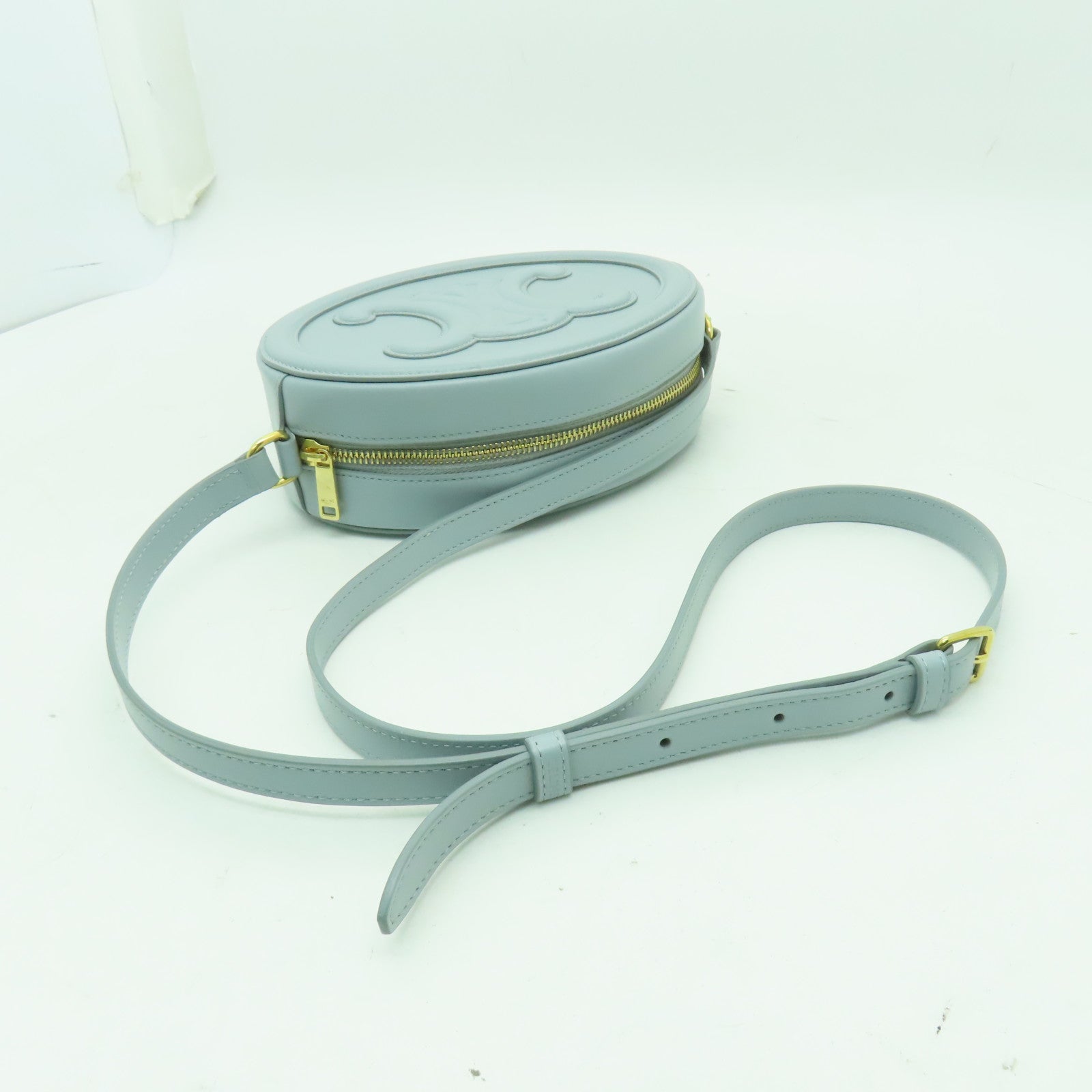 CELINE 牛皮皮革Cuir Triomphe金扣肩背袋淺藍色