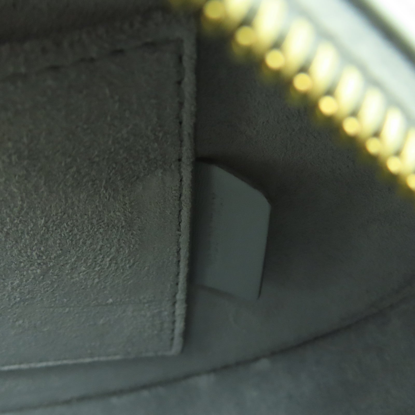 CELINE 牛皮皮革Cuir Triomphe金扣肩背袋淺藍色