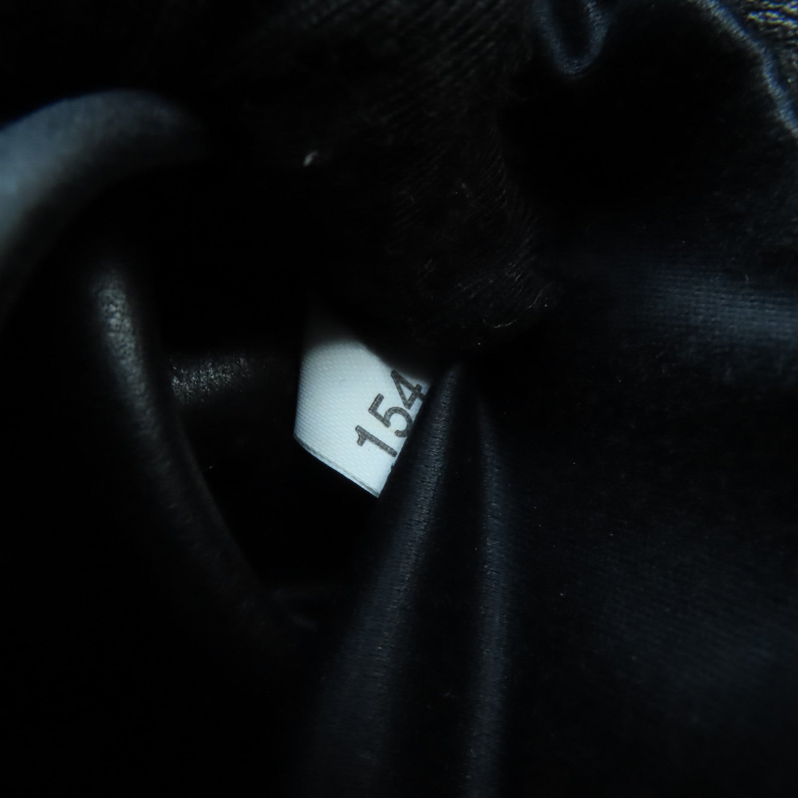 Miu Miu 牛皮皮革Shoulder Bag金扣肩背袋黑色