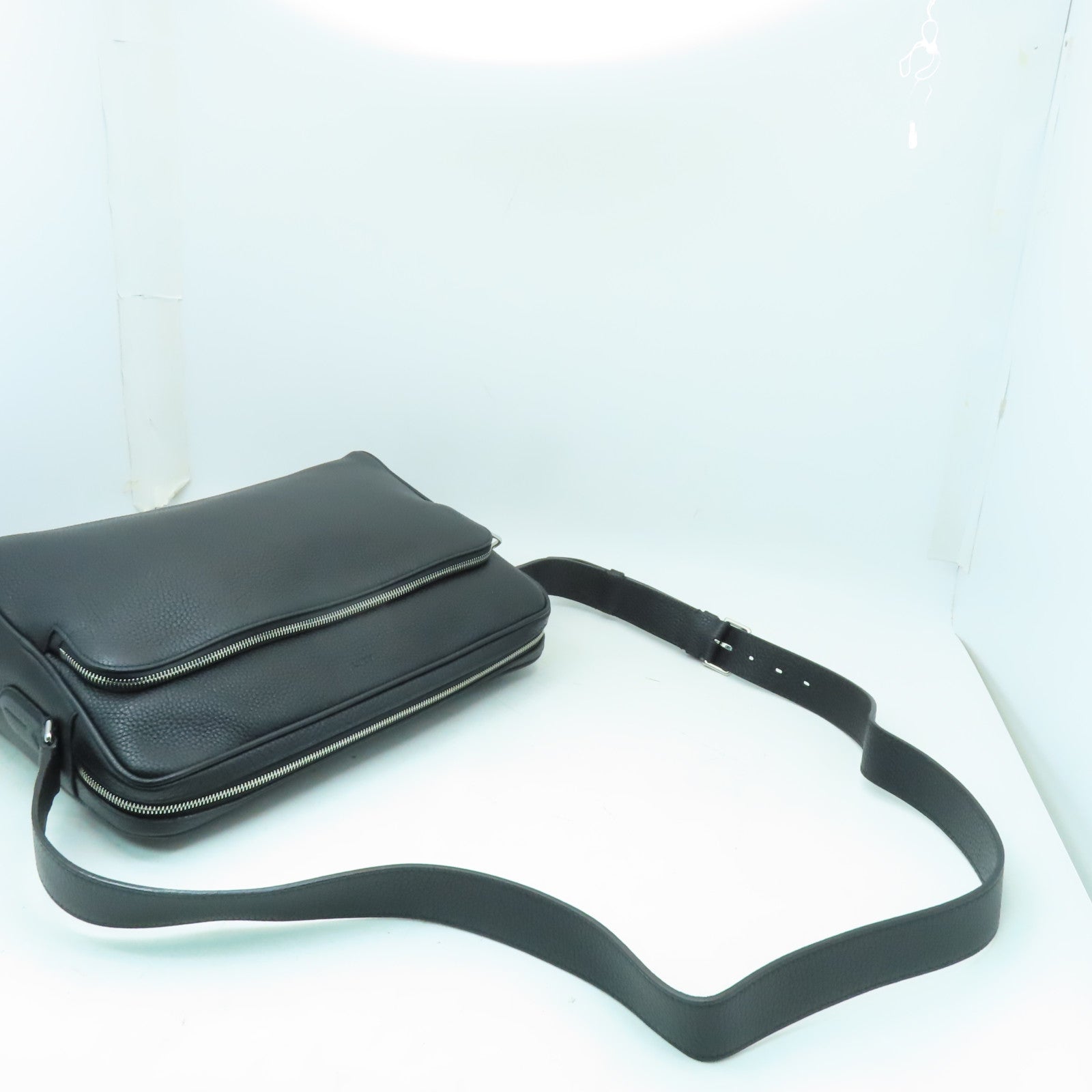 BALLY 牛皮皮革Shoulder Bag銀扣肩背袋黒色