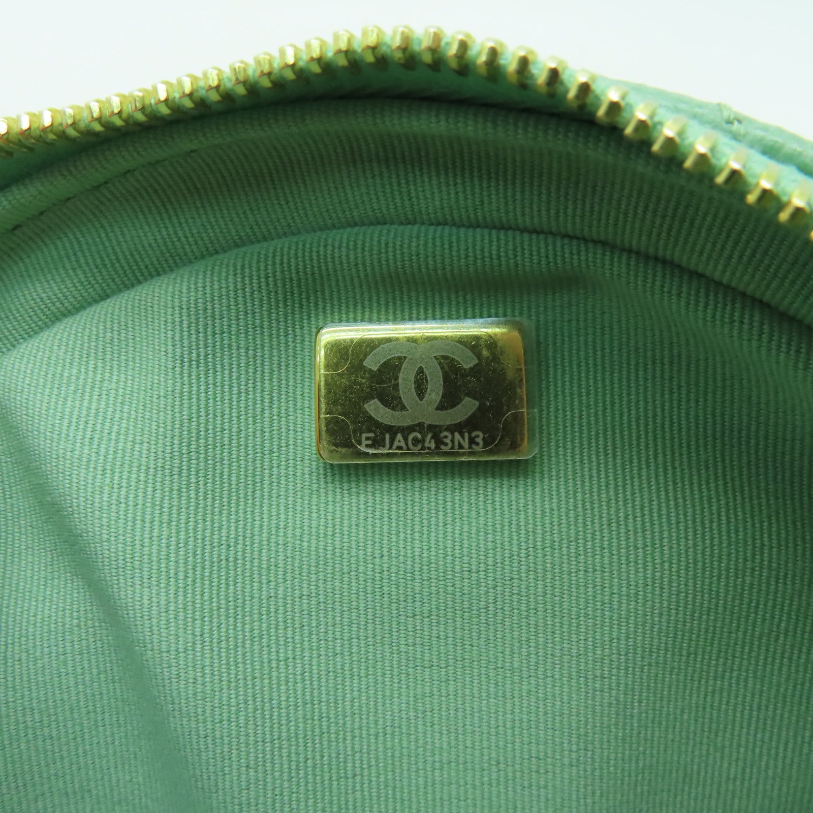 CHANEL 菱格Caviar皮革Small Vanity Case金扣手挽肩背兩用袋淺綠色
