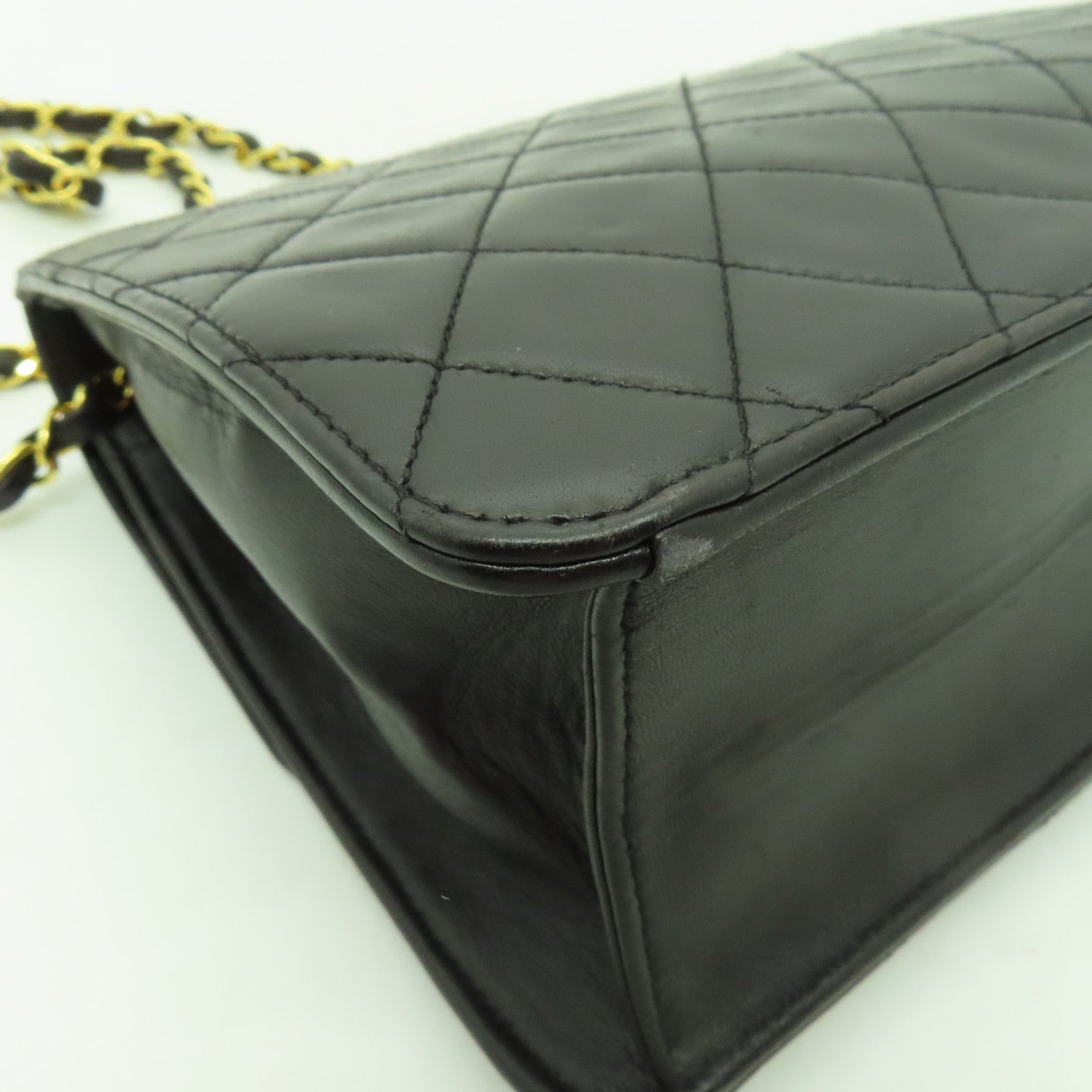 CHANEL 菱格羊皮皮革Pushlock Matelasse金扣鏈帶肩背袋黒色