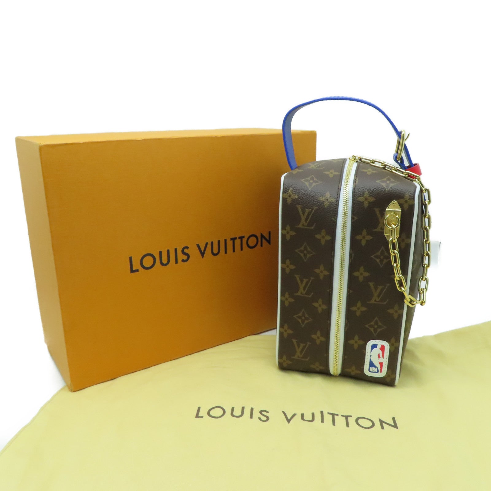 LOUIS VUITTON 【激减优惠】Monogram NBA×Cloakroom Dopp Kit手挽袋啡色