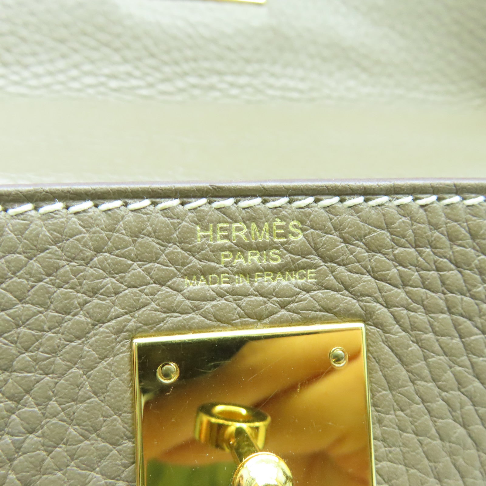 HERMES Clemence Leather Kelly 28 Gold Buckle Handle Bag Elephant Gray