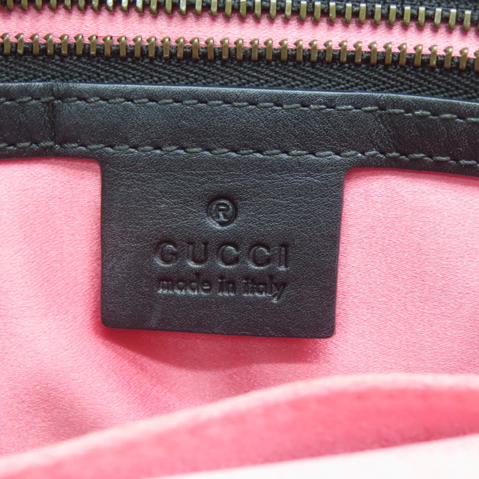 GUCCI 牛皮皮革GG Marmont金扣肩背袋黑色/白色