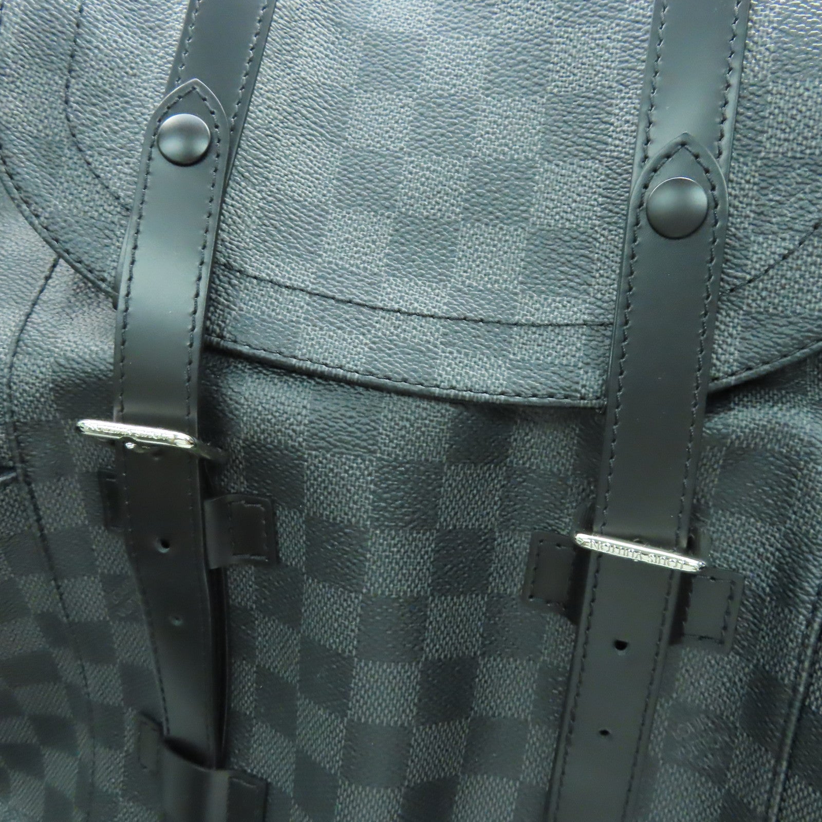 LOUIS VUITTON Damier Graphite Christopher MM銀扣背包黑色