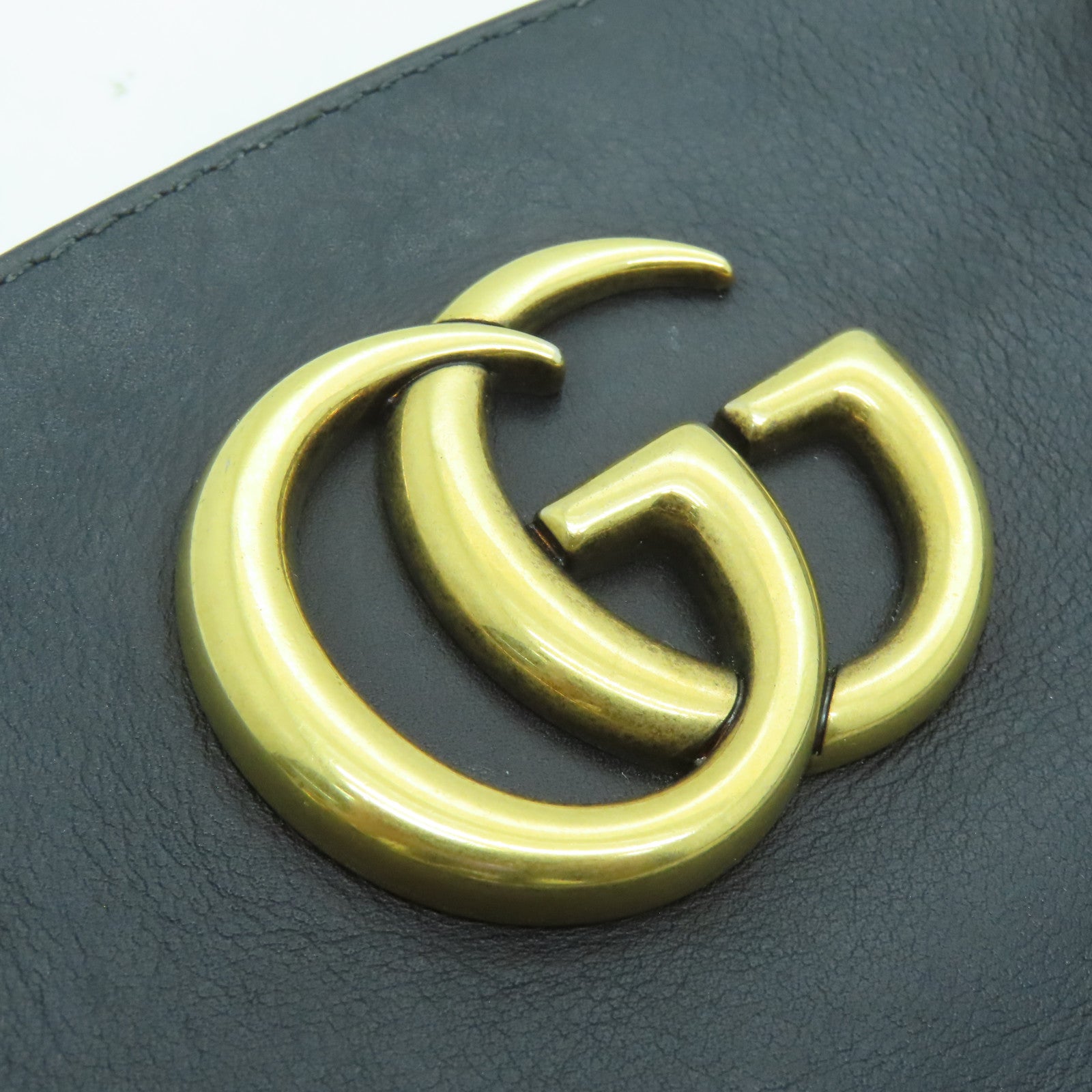 GUCCI 牛皮皮革GG Marmont金扣肩背袋黑色/白色