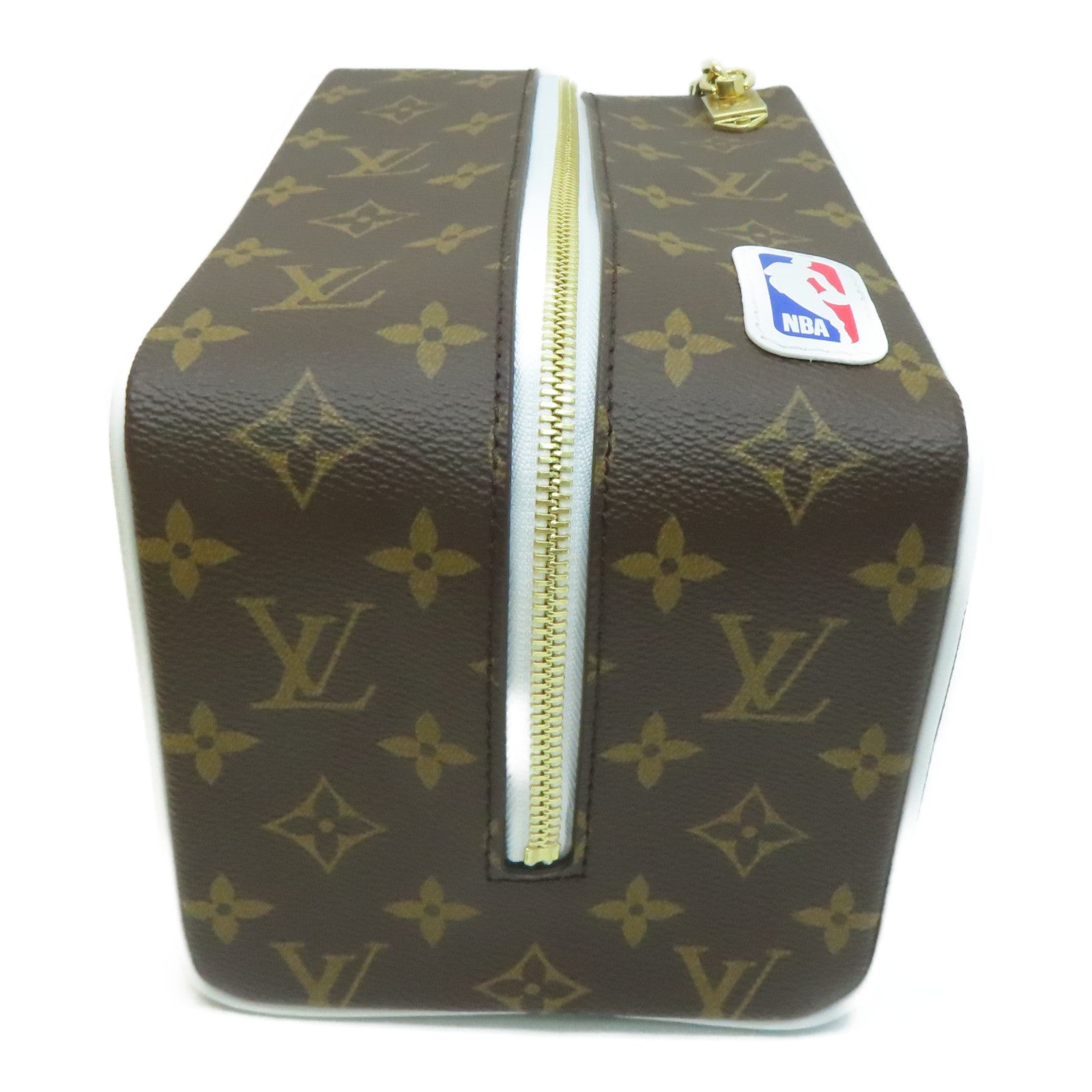 LOUIS VUITTON 【激减优惠】Monogram NBA×Cloakroom Dopp Kit手挽袋啡色