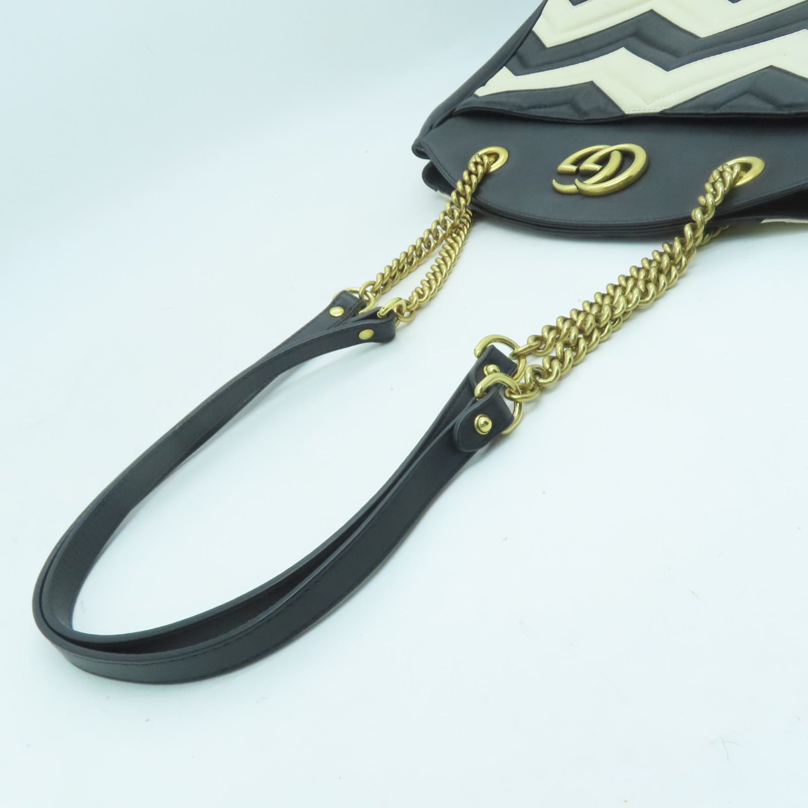 GUCCI 牛皮皮革GG Marmont金扣肩背袋黑色/白色