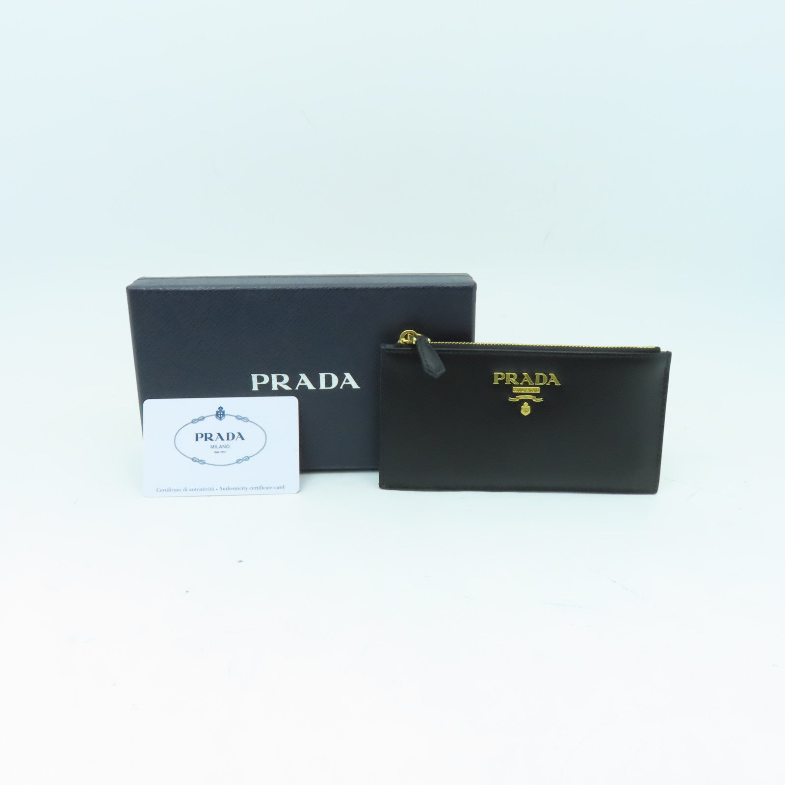 PRADA 牛皮皮革Card Case金扣卡片套黒色