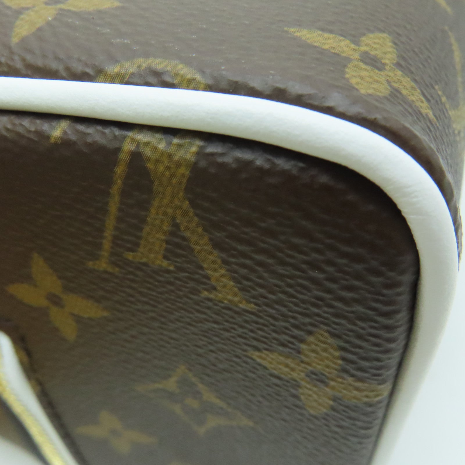 LOUIS VUITTON 【激减优惠】Monogram NBA×Cloakroom Dopp Kit手挽袋啡色