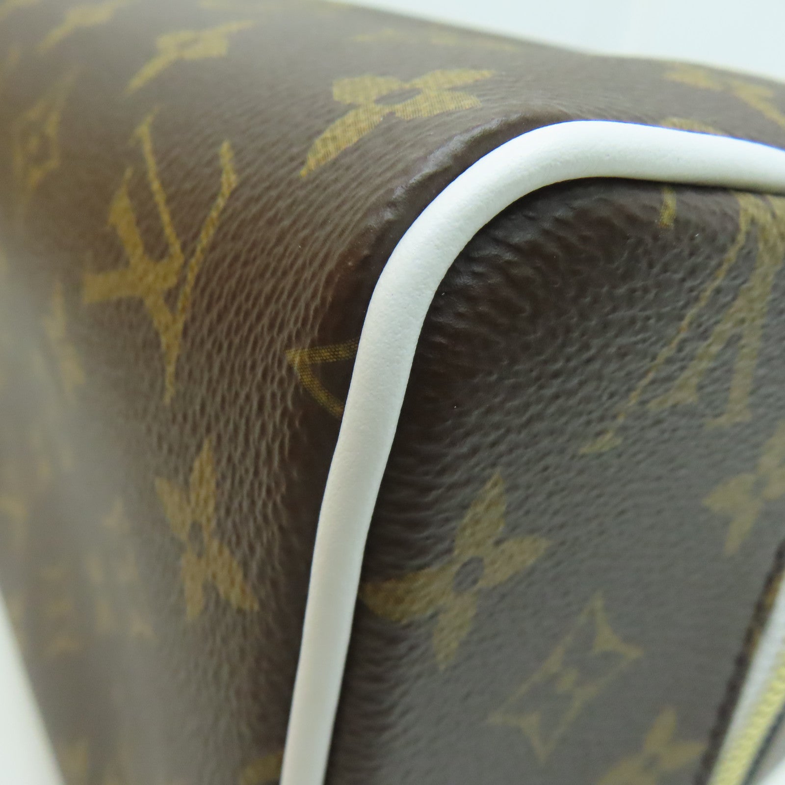 LOUIS VUITTON 【激减优惠】Monogram NBA×Cloakroom Dopp Kit手挽袋啡色