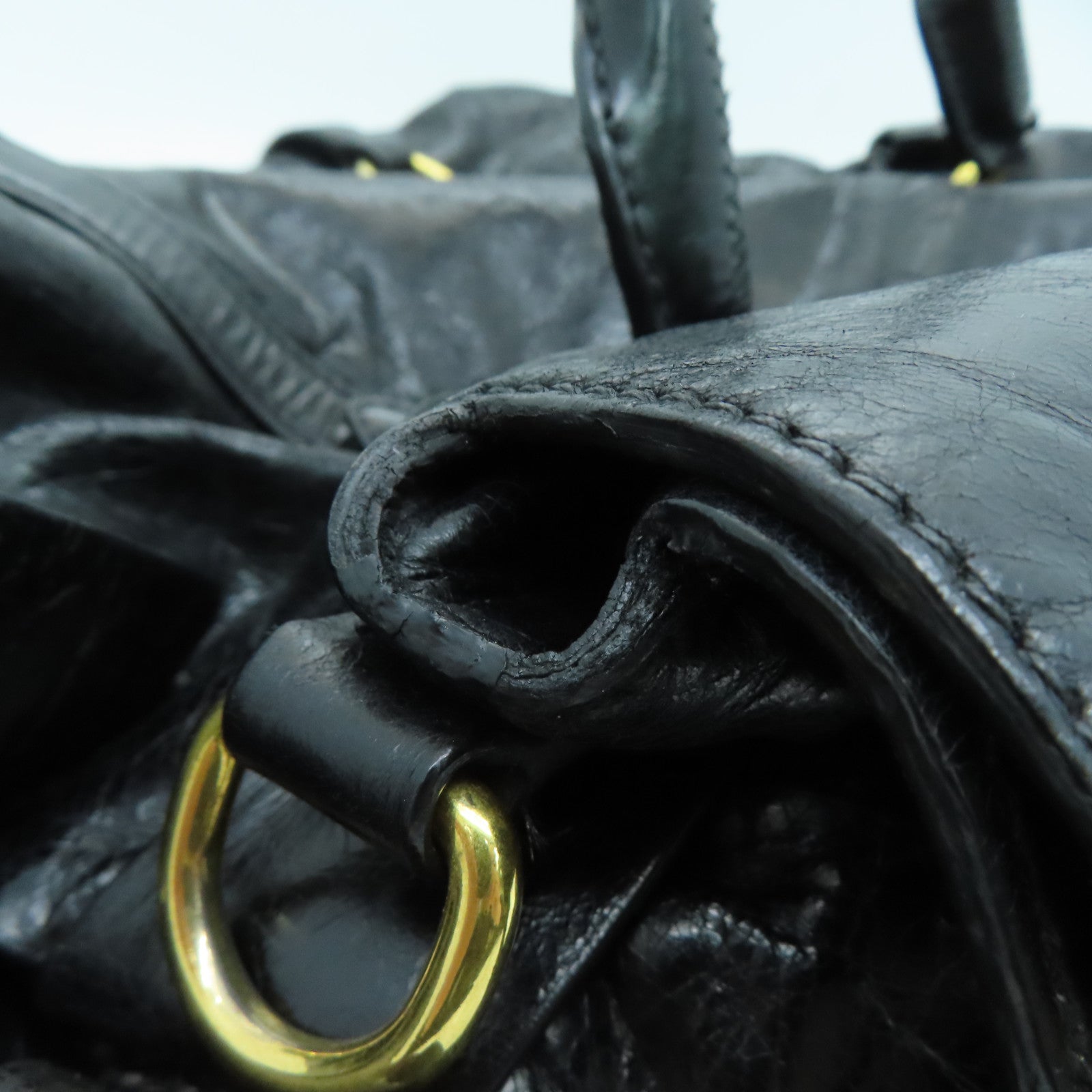 Miu Miu 牛皮皮革Handbag金扣手挽袋黑色