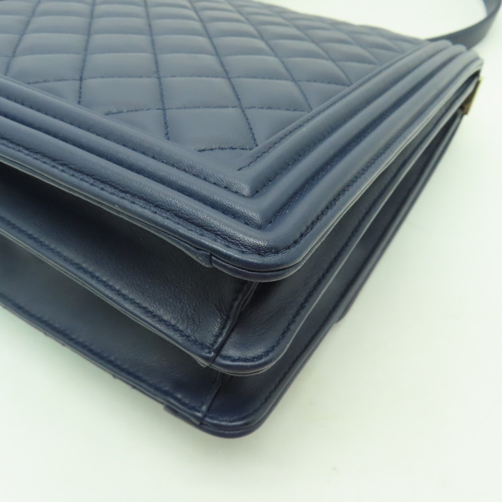 CHANEL 菱格羊皮皮革Chain Shoulder Bag金扣鏈帶肩背袋深藍色