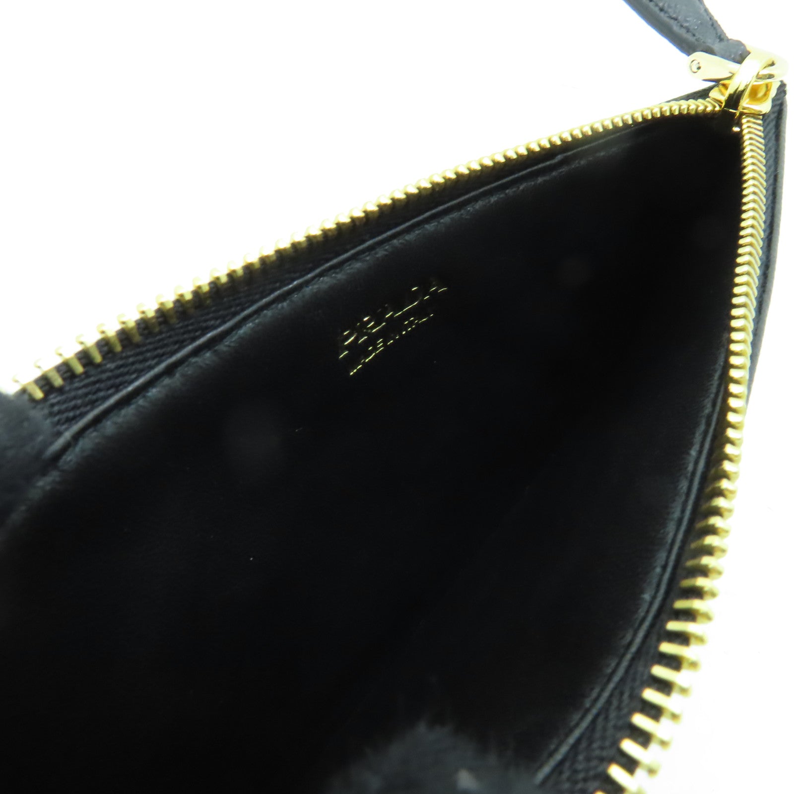 PRADA 牛皮皮革Card Case金扣卡片套黒色