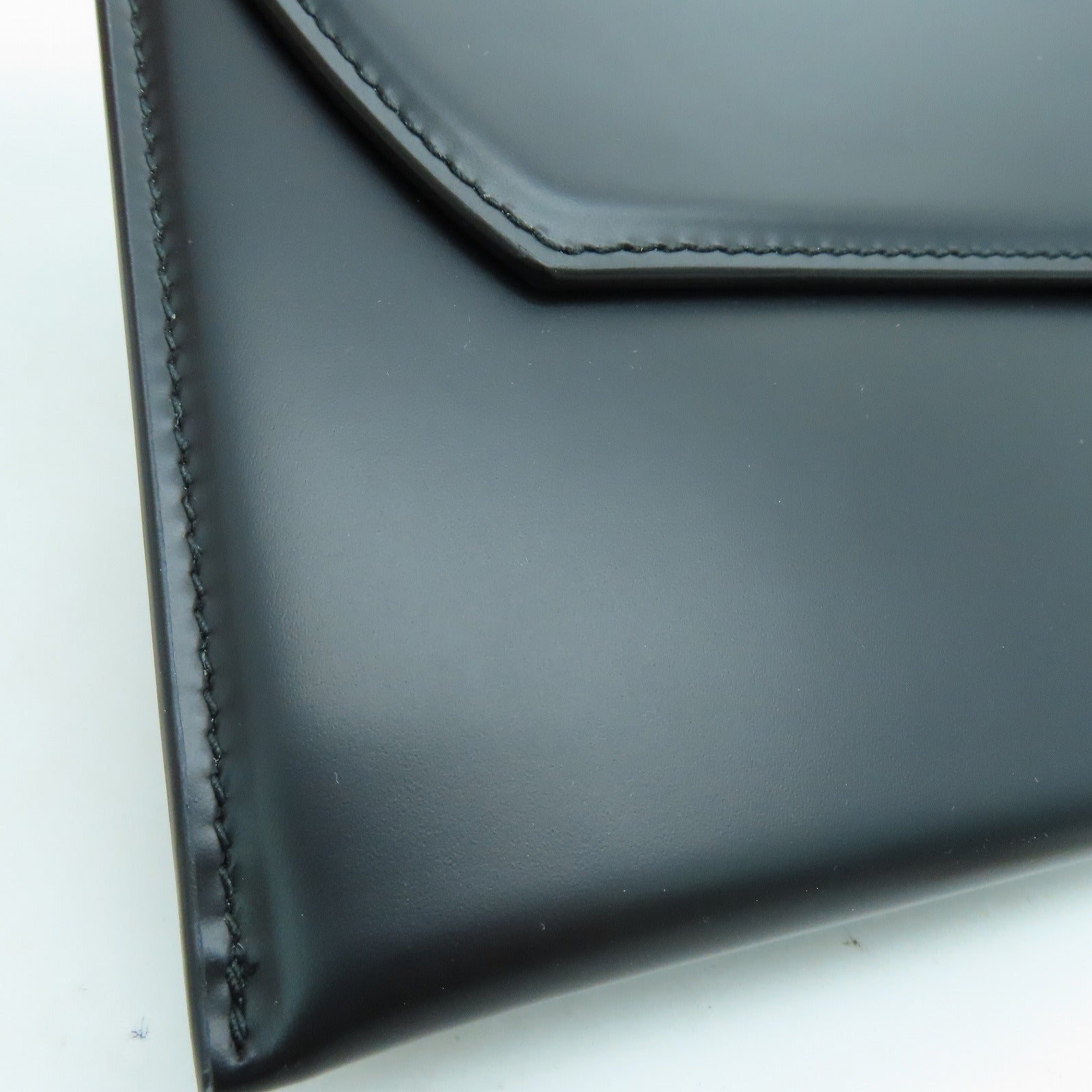 Salvatore Ferragamo 牛皮皮革Shoulder Pouch银色手拿包/肩背袋黑色