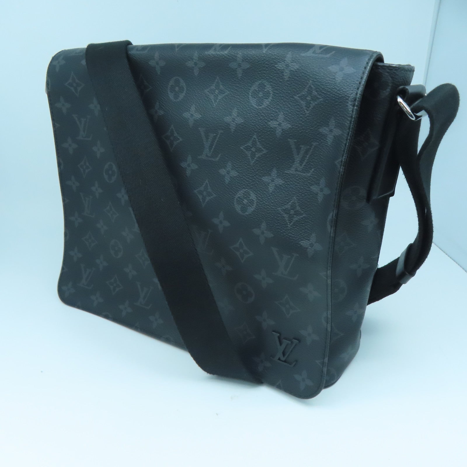 LOUIS VUITTON Monogram District MM銀扣肩背袋黑色