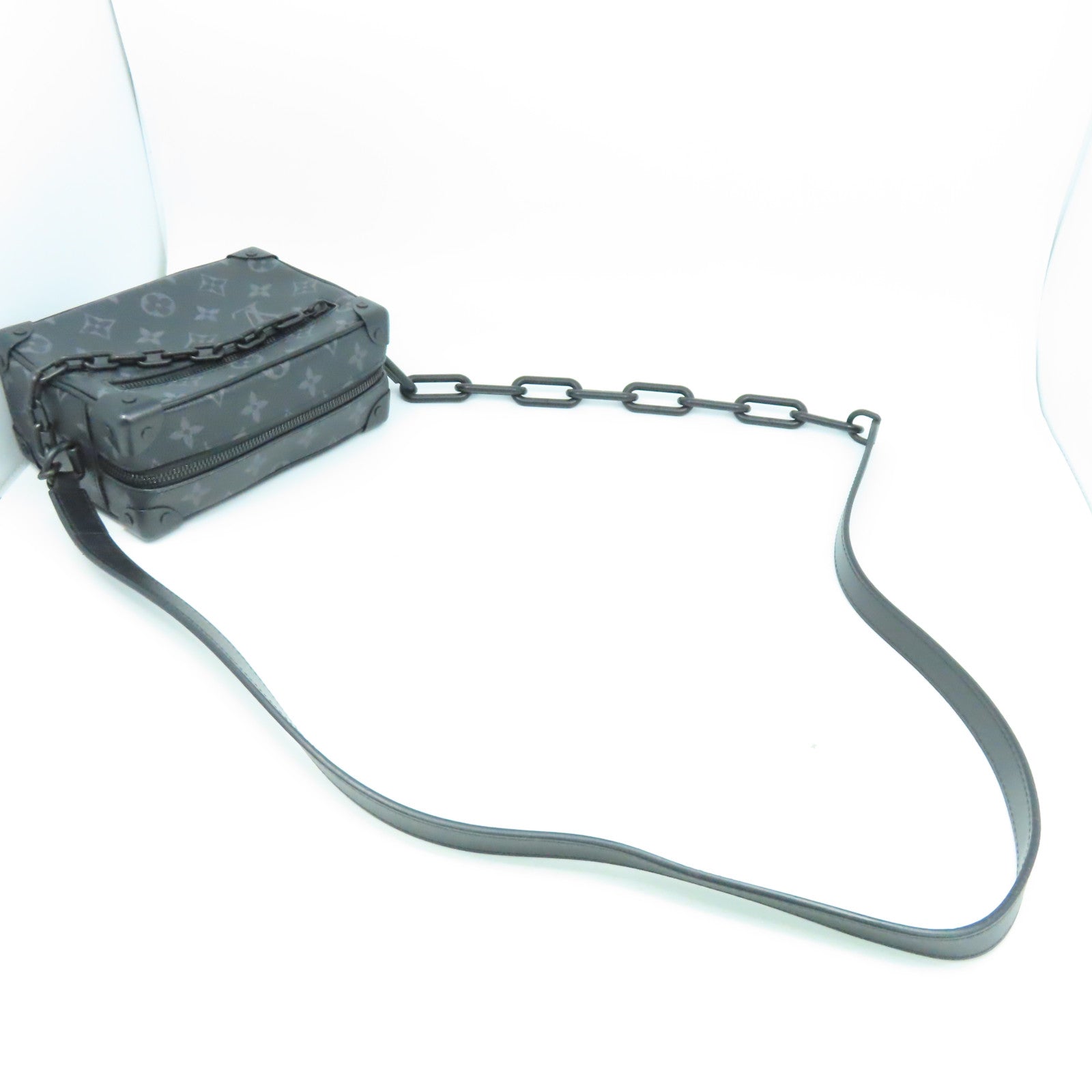 LOUIS VUITTON 【激減優惠】Monogram Eclipse Mini Soft Trunk肩背袋黑色