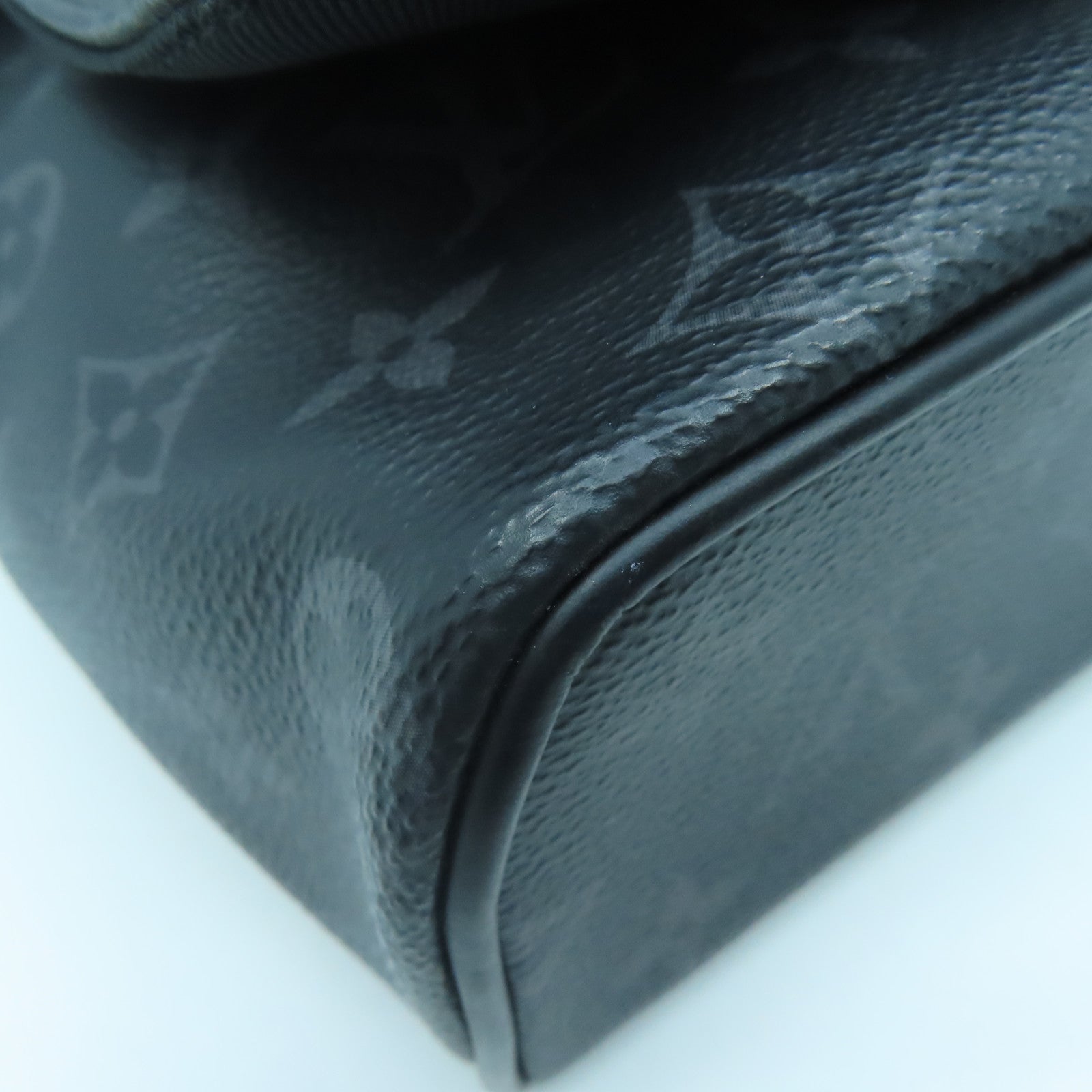 LOUIS VUITTON Monogram District MM銀扣肩背袋黑色