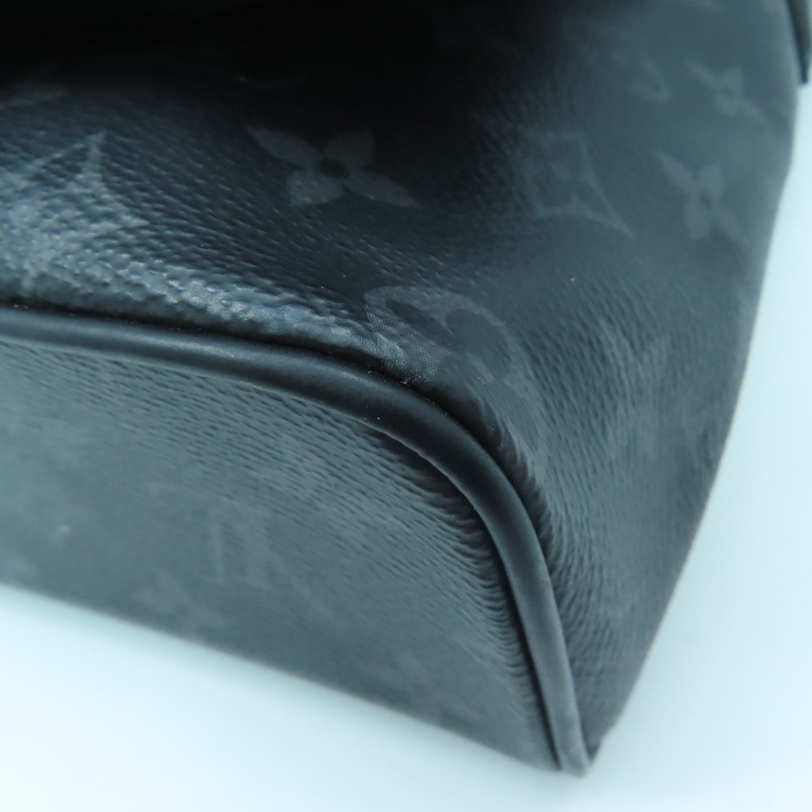 LOUIS VUITTON Monogram District MM銀扣肩背袋黑色