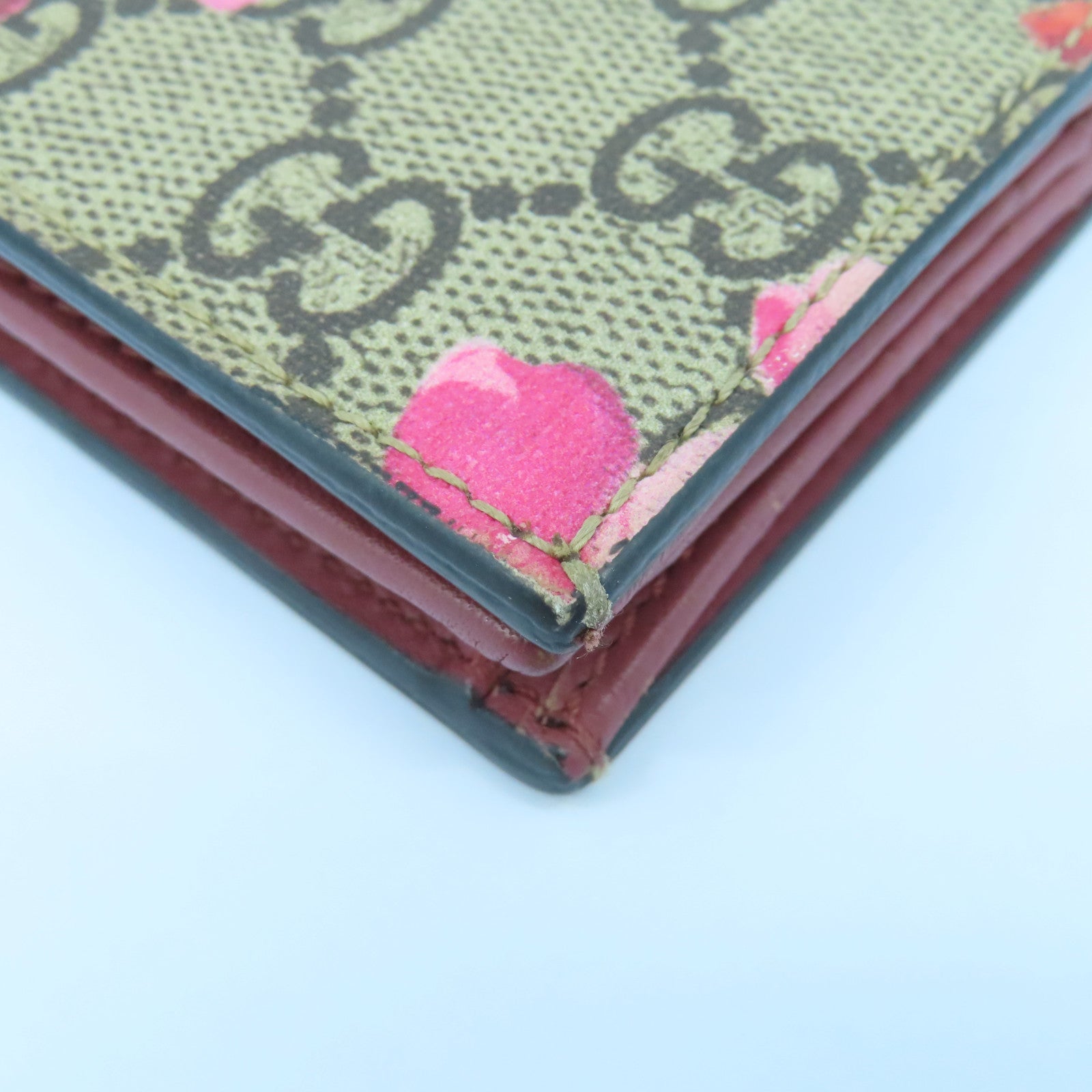 GUCCI 涂层帆布Wallet银扣钱包米色