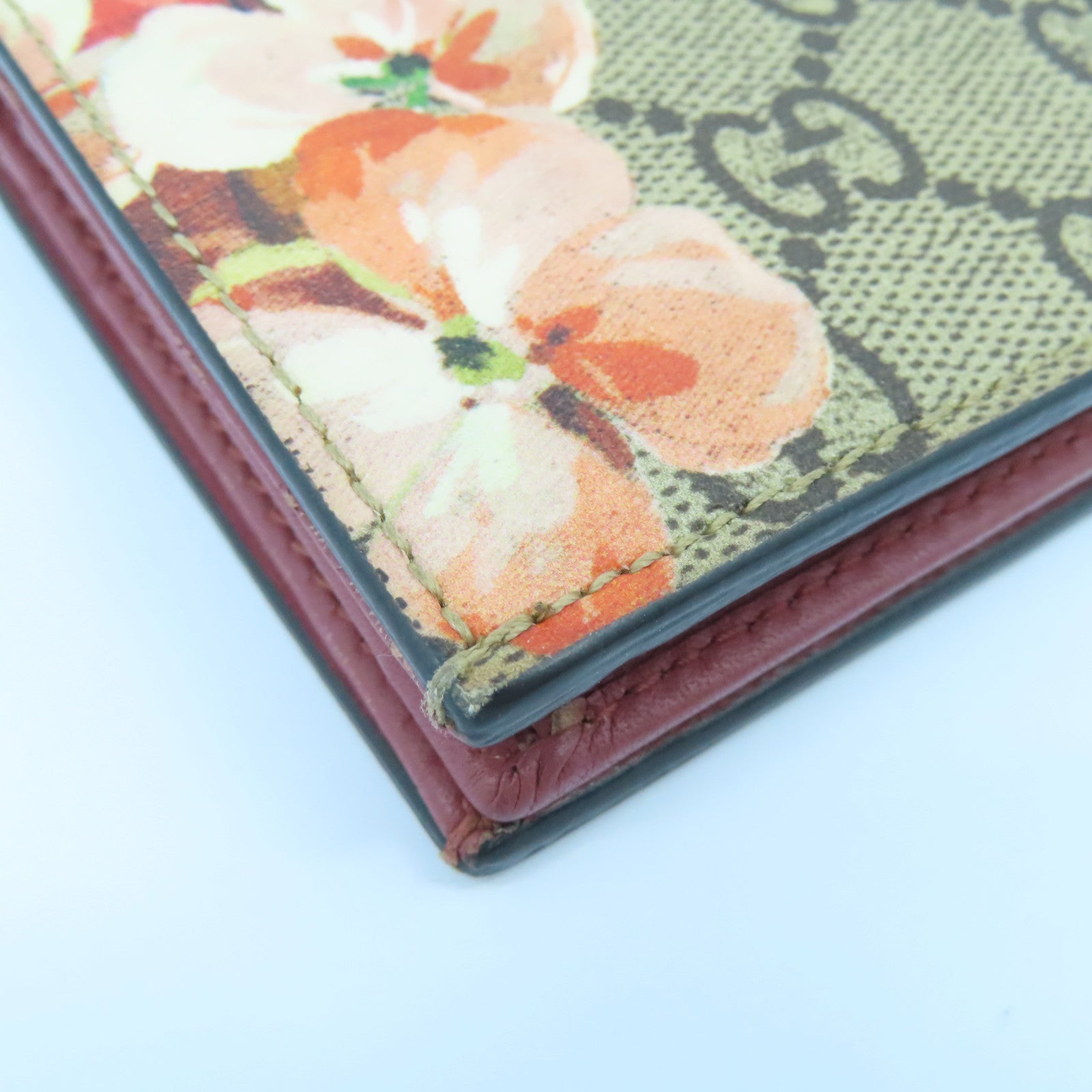 GUCCI 涂层帆布Wallet银扣钱包米色