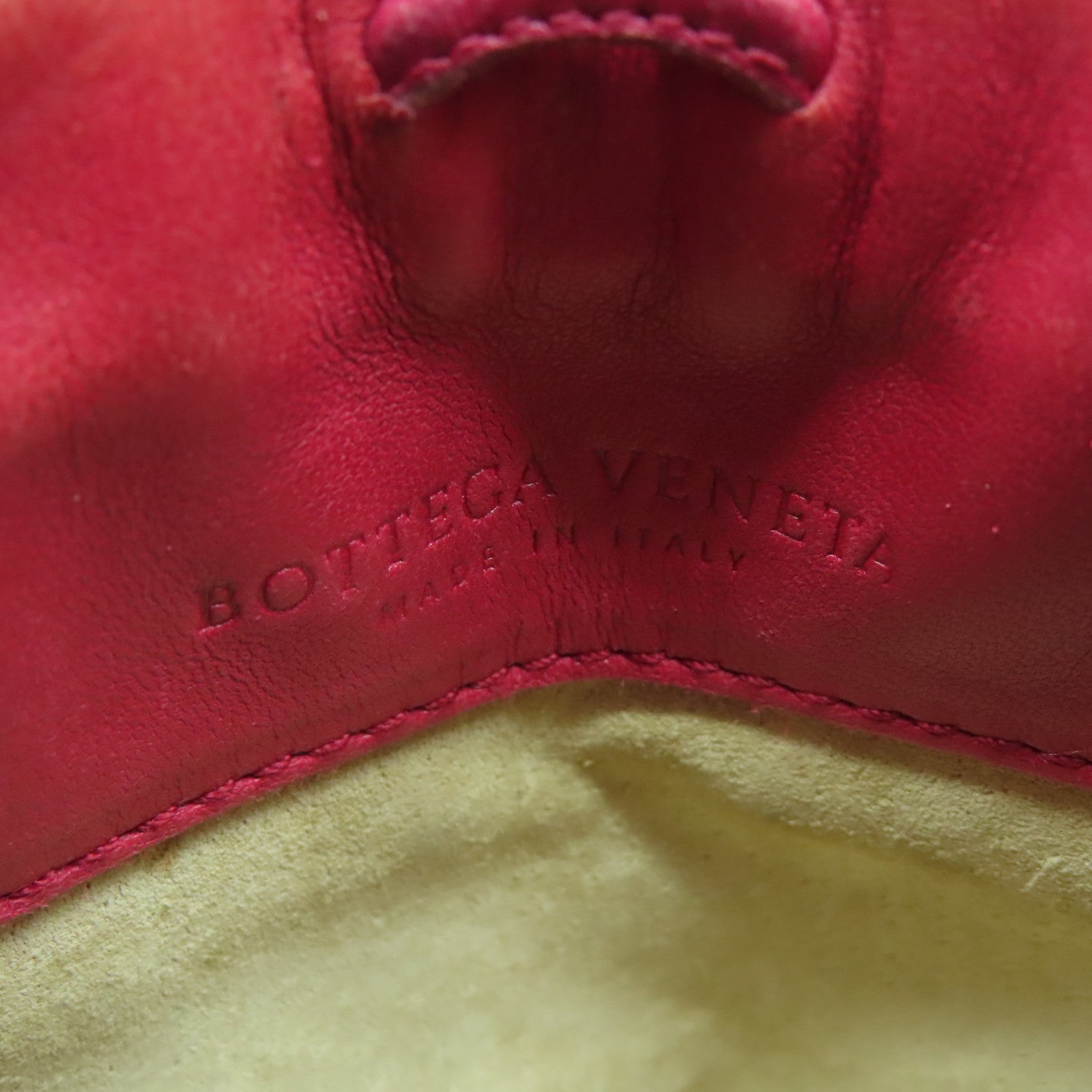 BOTTEGA VENETA 羊皮皮革Shoulder Bag金扣肩背袋紅色