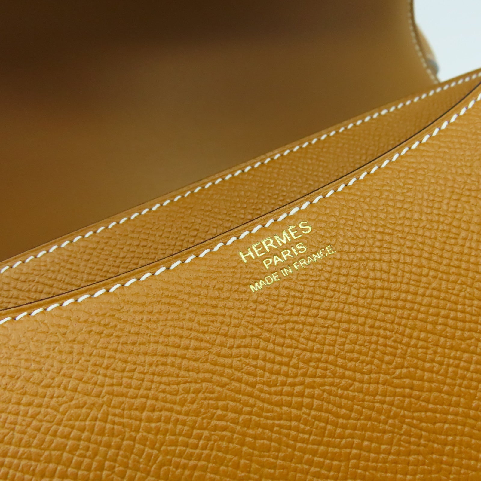 HERMES Epsom皮革Constance 24 Shoulder Bag金扣肩背袋Toffee太妃糖色