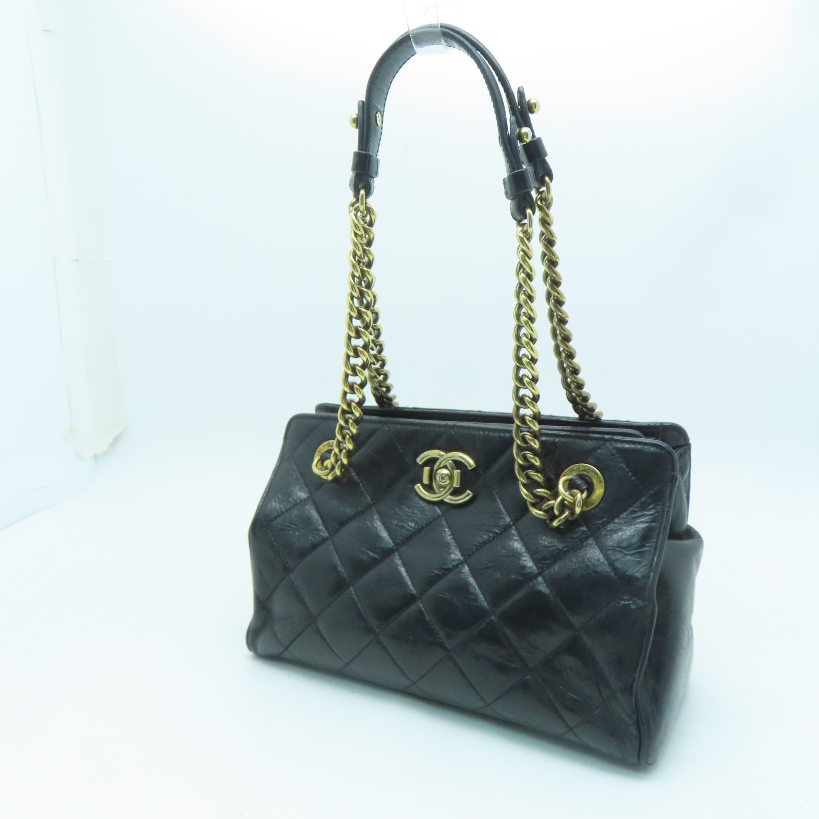 CHANEL 菱格牛皮皮革Chain Shoulder金扣鏈帶肩背袋黑色