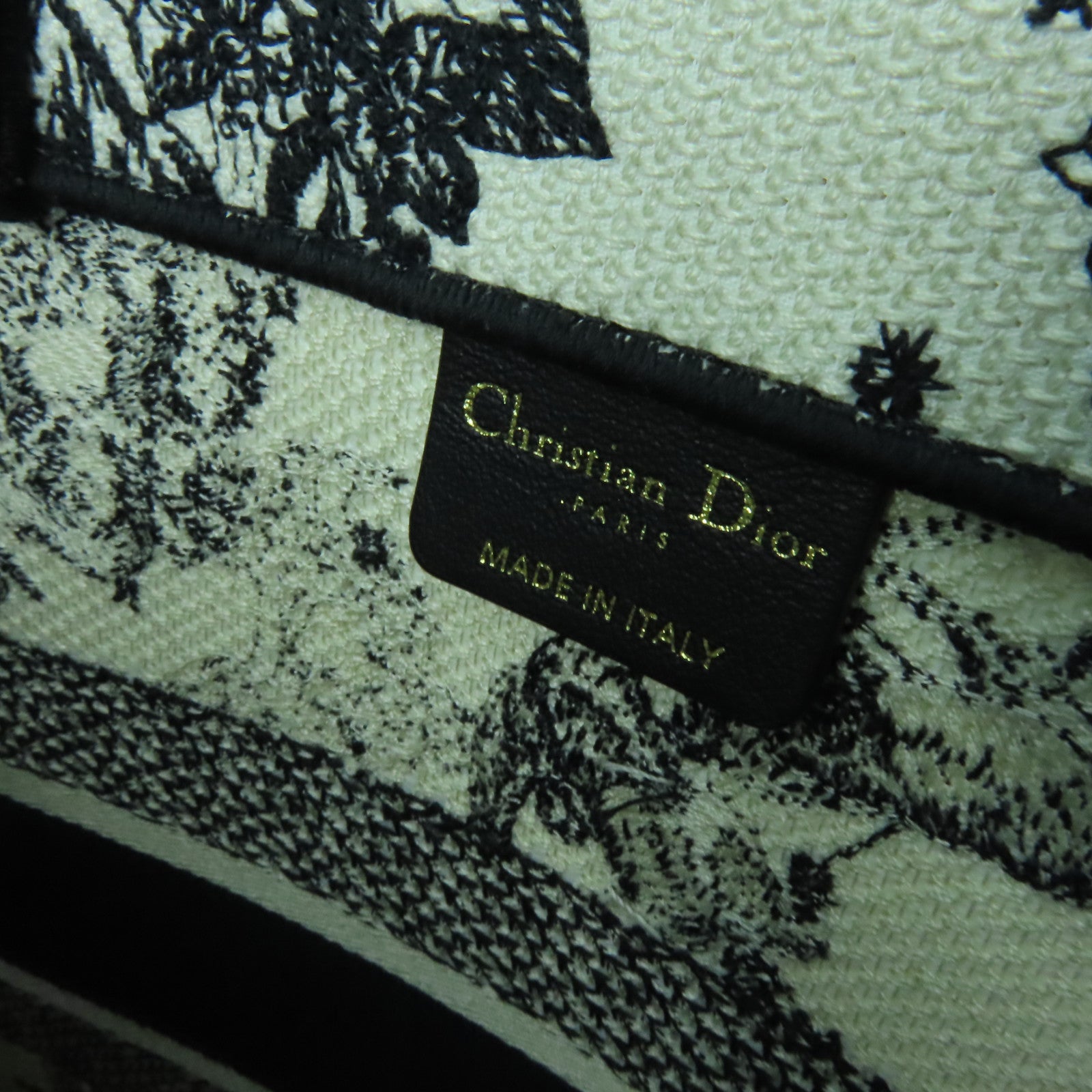 Dior 帆布Medium Book Tote手挽袋黑色/白色