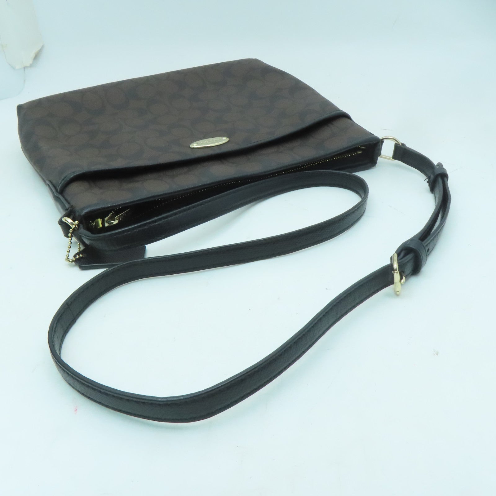 COACH 塗層帆布Signature File Shoulder Bag金扣肩背袋啡色