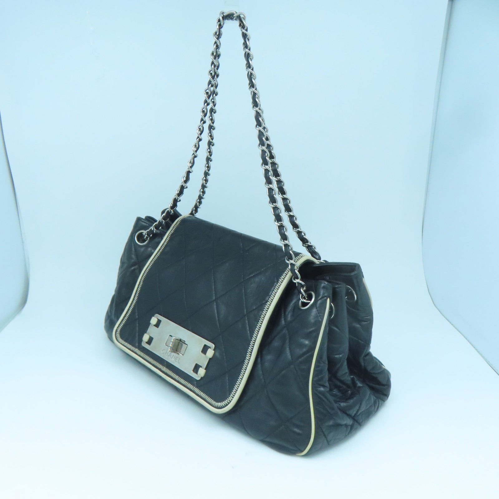 CHANEL 菱格羊皮皮革Chain Shoulder Bag銀扣鏈帶肩背袋黑色