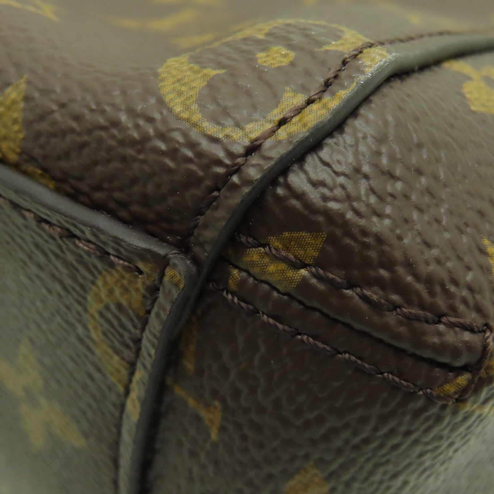 LOUIS VUITTON Monogram Montaigne BB金扣手挽袋棕色