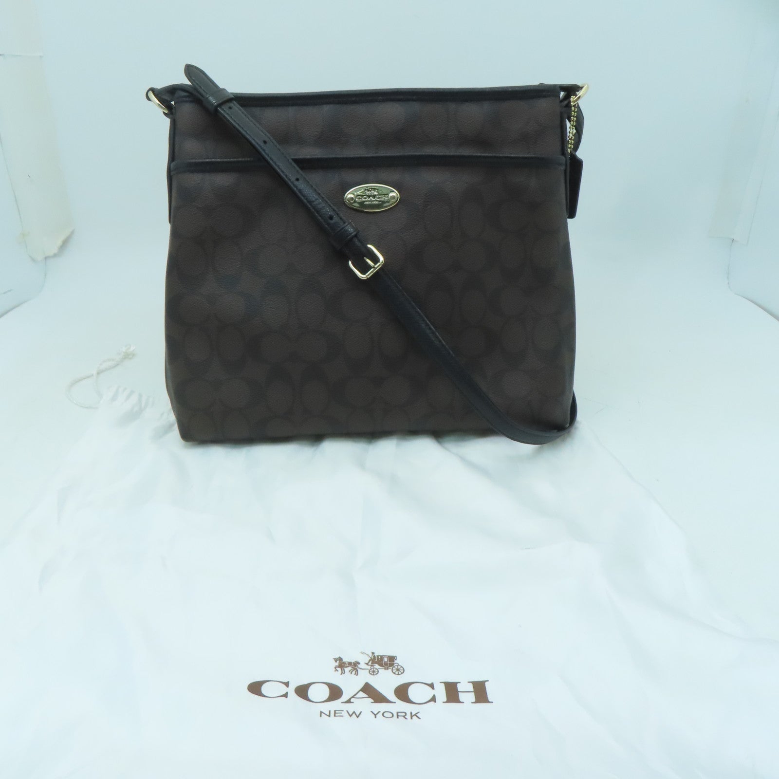 COACH 塗層帆布Signature File Shoulder Bag金扣肩背袋啡色