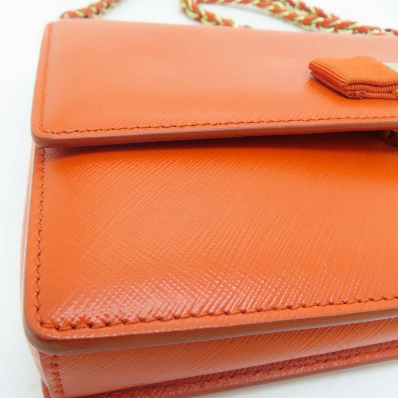 Salvatore Ferragamo 牛皮皮革Shoulder Bag金扣肩背袋橙色
