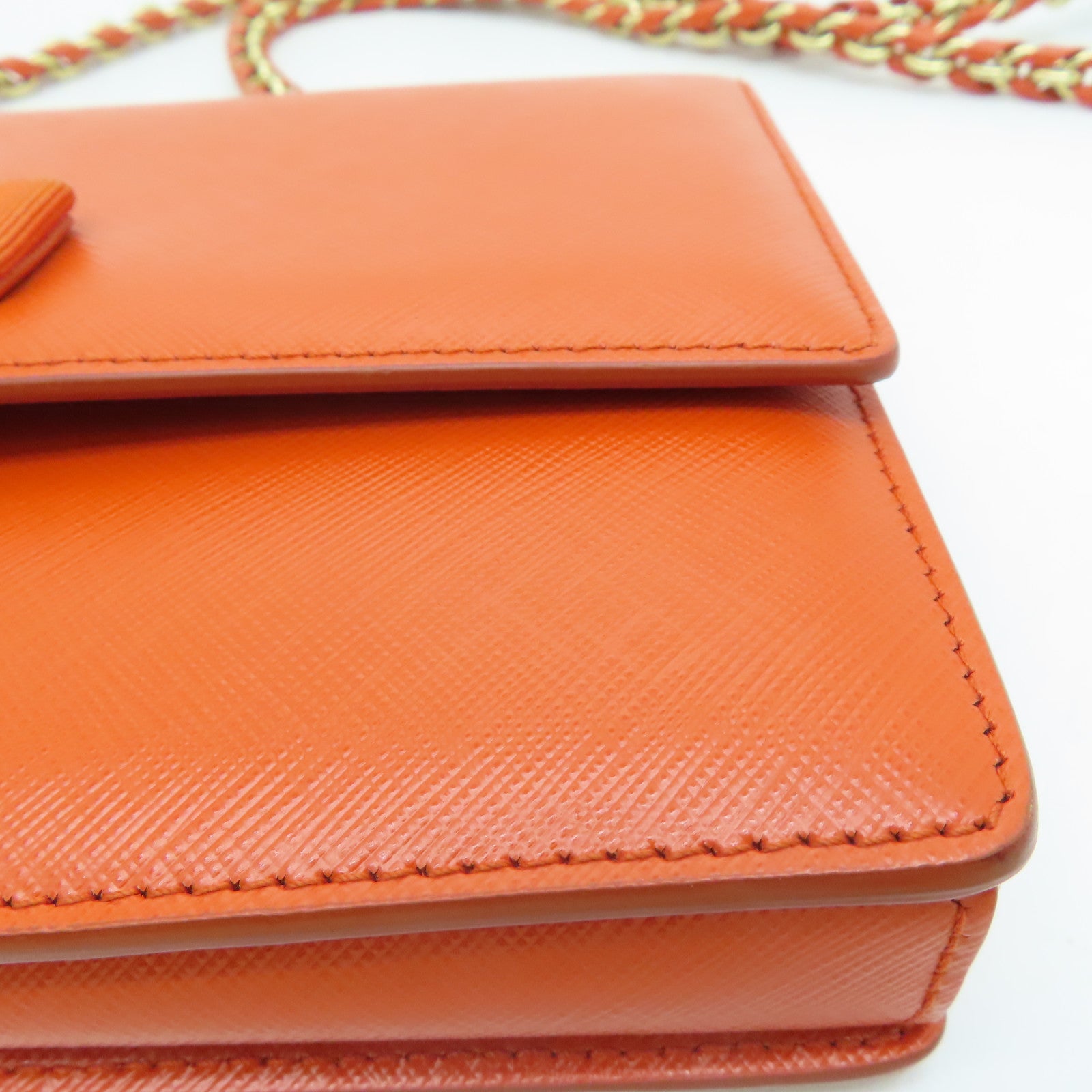 Salvatore Ferragamo 牛皮皮革Shoulder Bag金扣肩背袋橙色