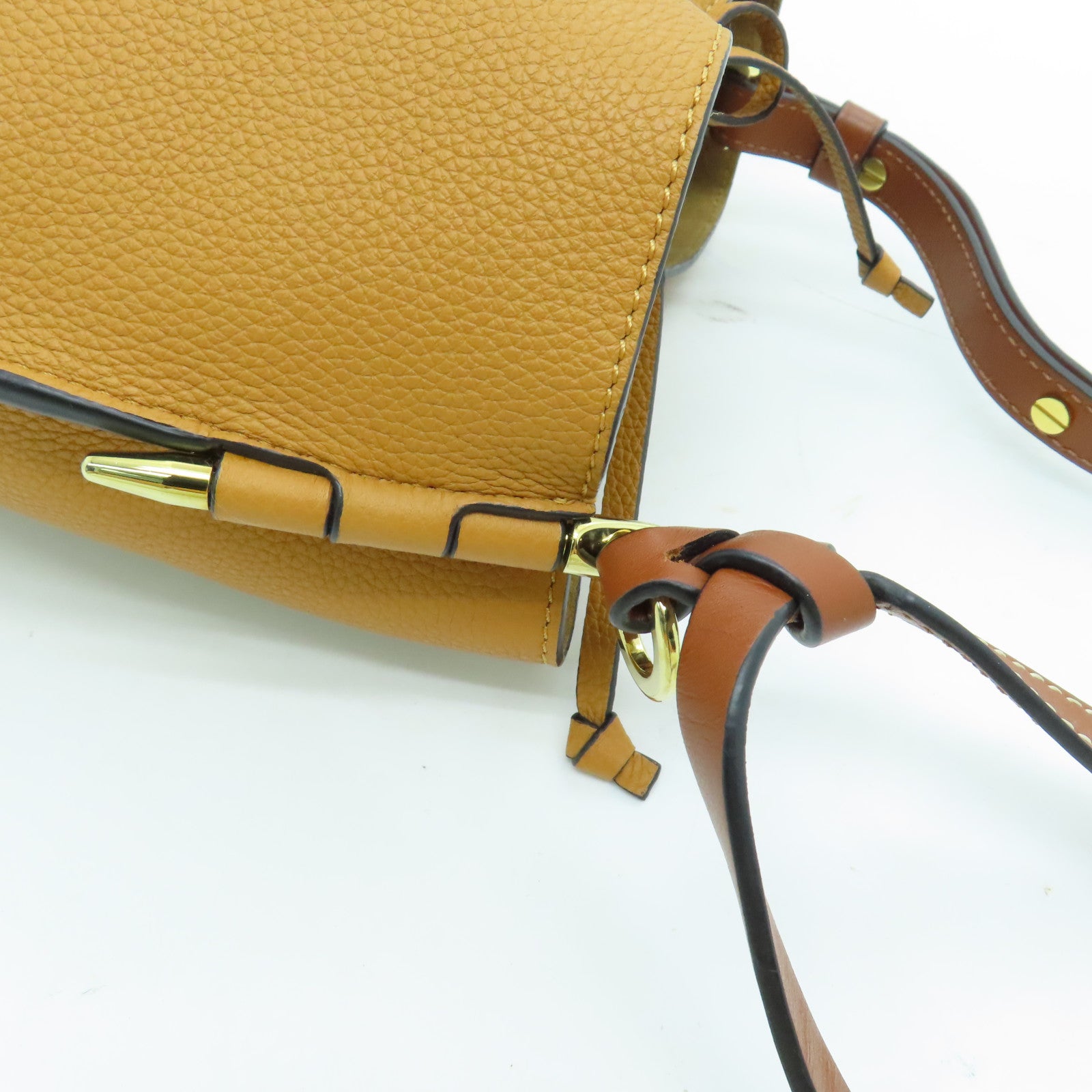 LOEWE 皮革Gate Bucket金扣肩背袋啡色