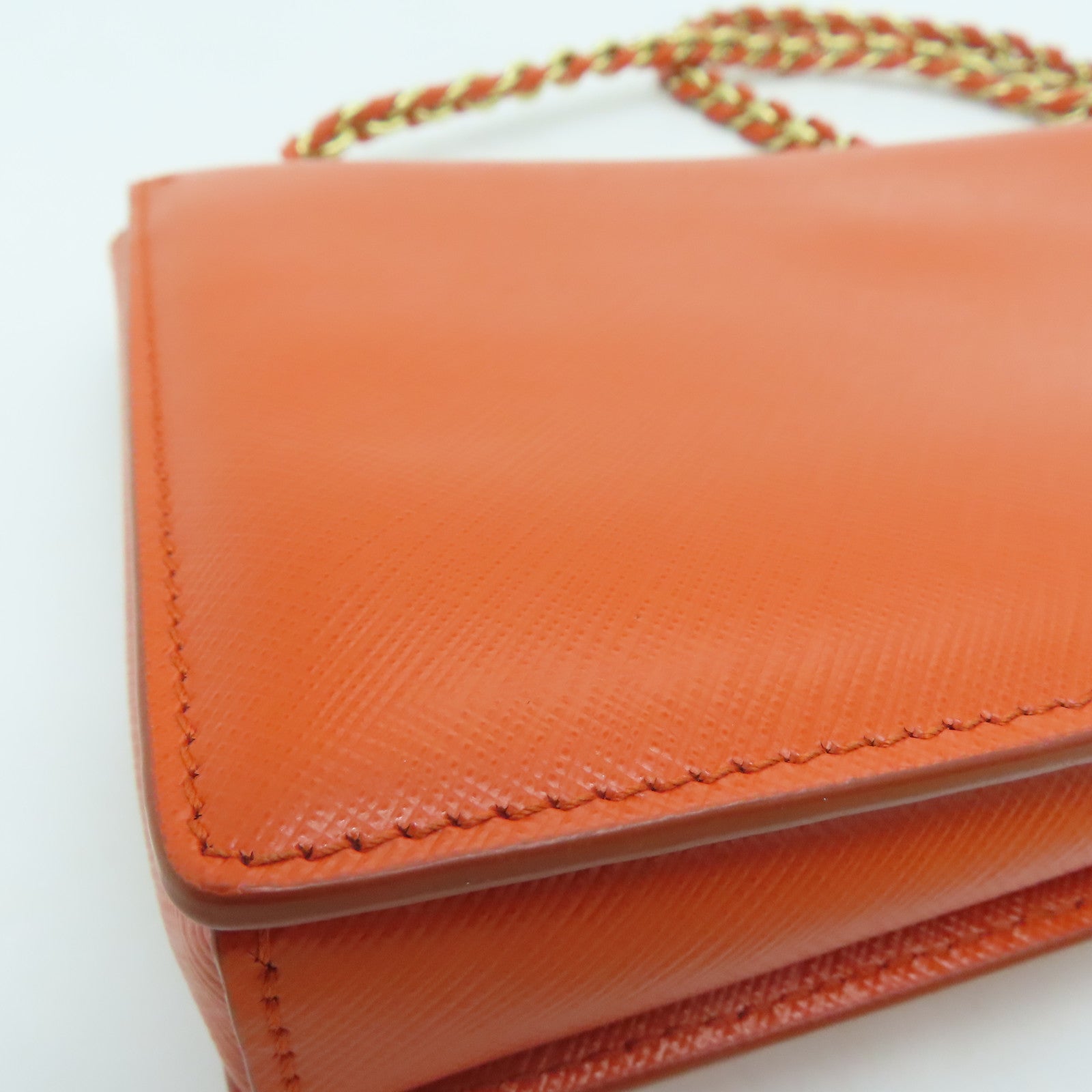 Salvatore Ferragamo 牛皮皮革Shoulder Bag金扣肩背袋橙色