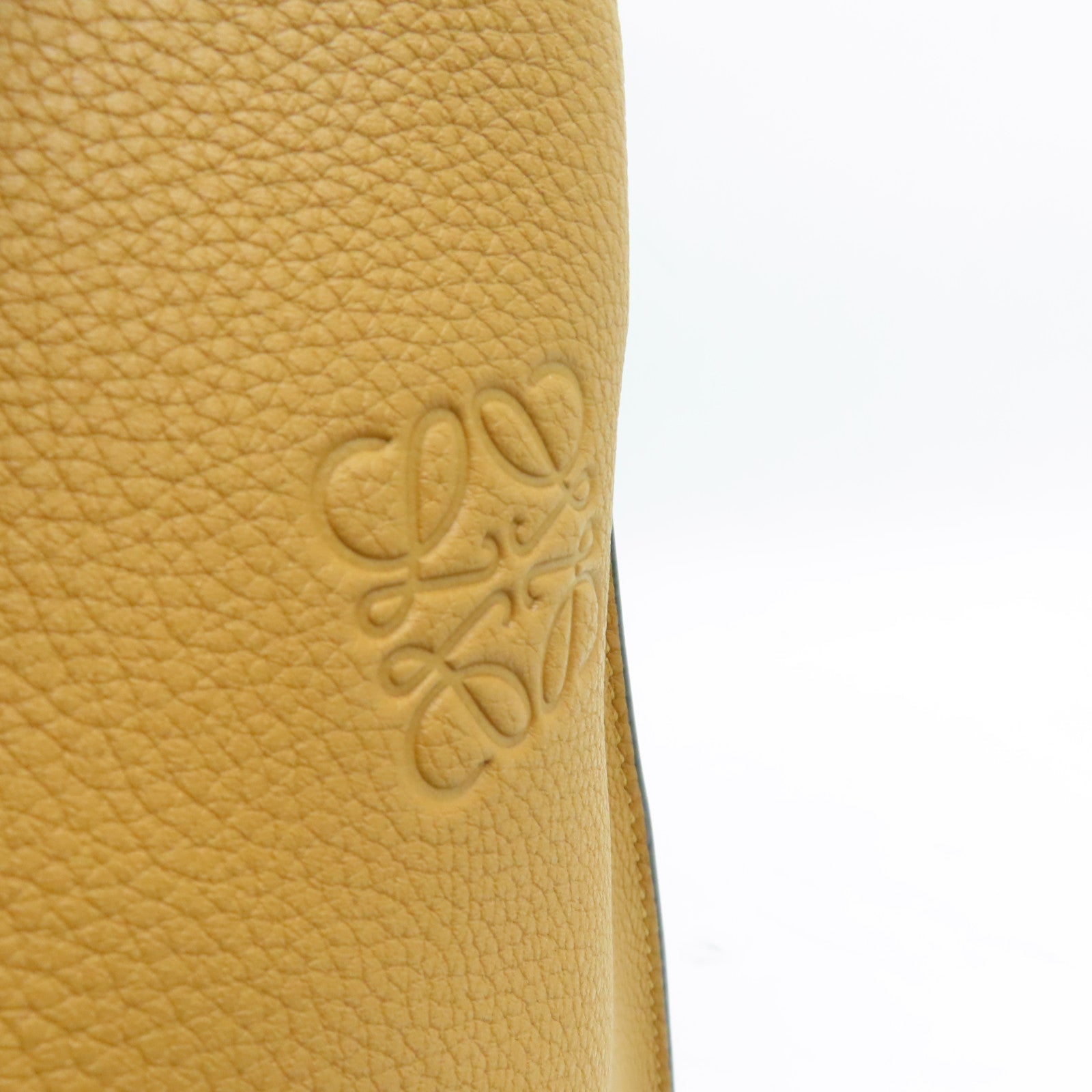 LOEWE 皮革Gate Bucket金扣肩背袋啡色