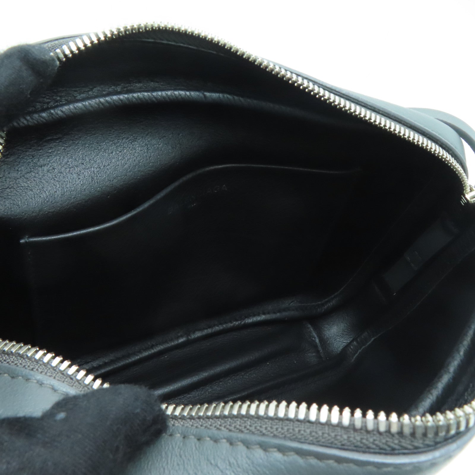 BALENCIAGA 牛皮皮革Everyday Camera Bag銀扣肩背袋灰色