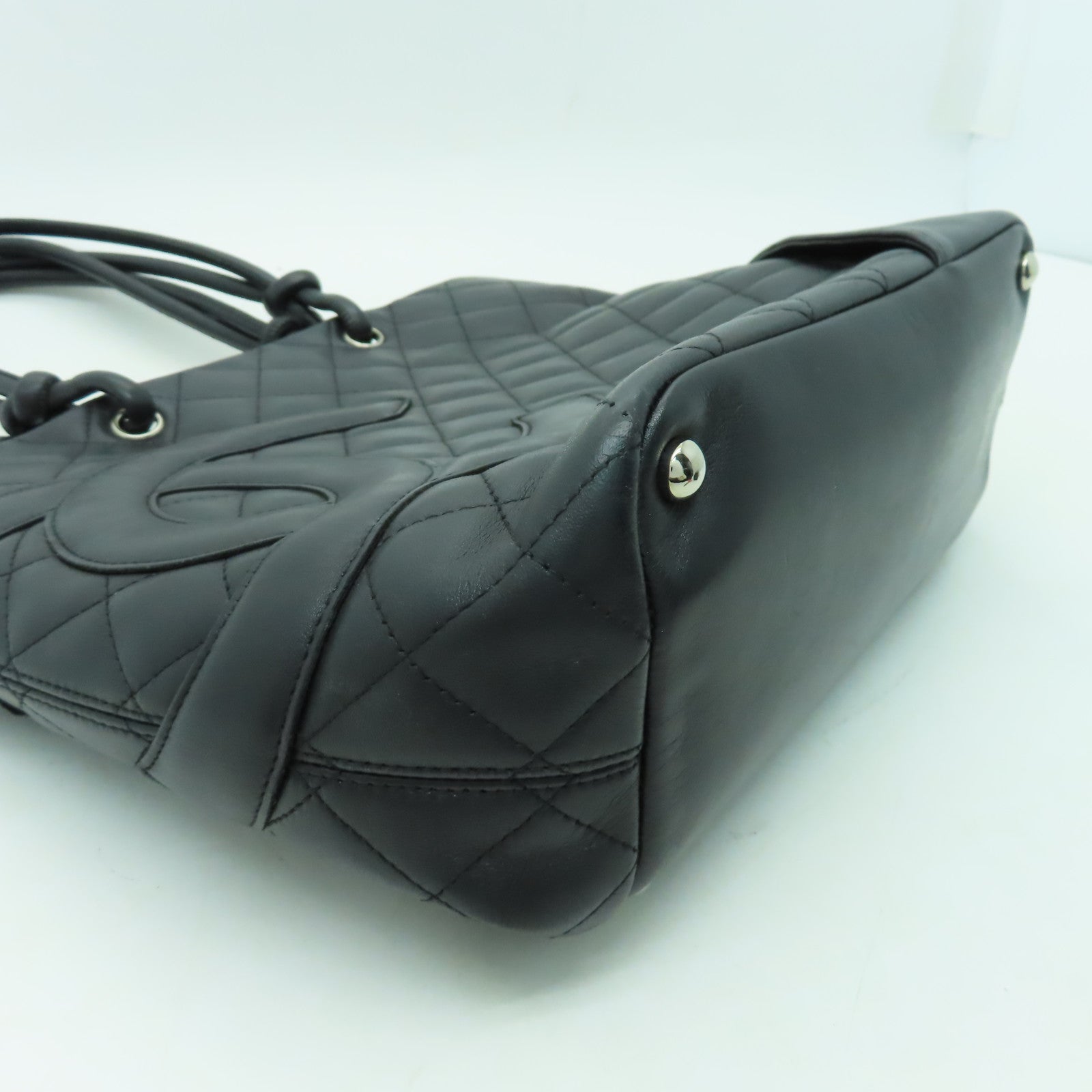 CHANEL Caviar皮革Cambon Totebag銀扣手挽袋黑色