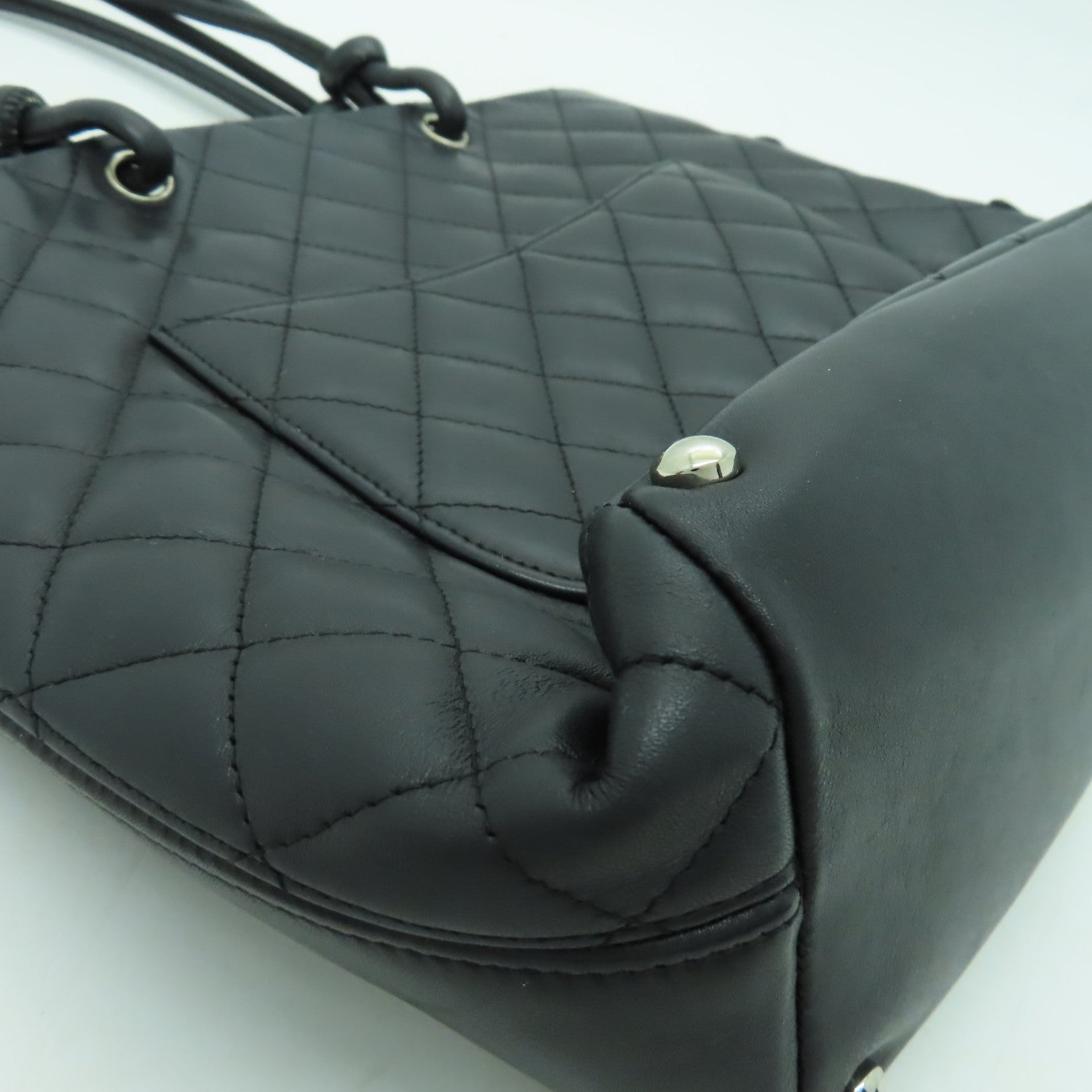 CHANEL Caviar皮革Cambon Totebag銀扣手挽袋黑色