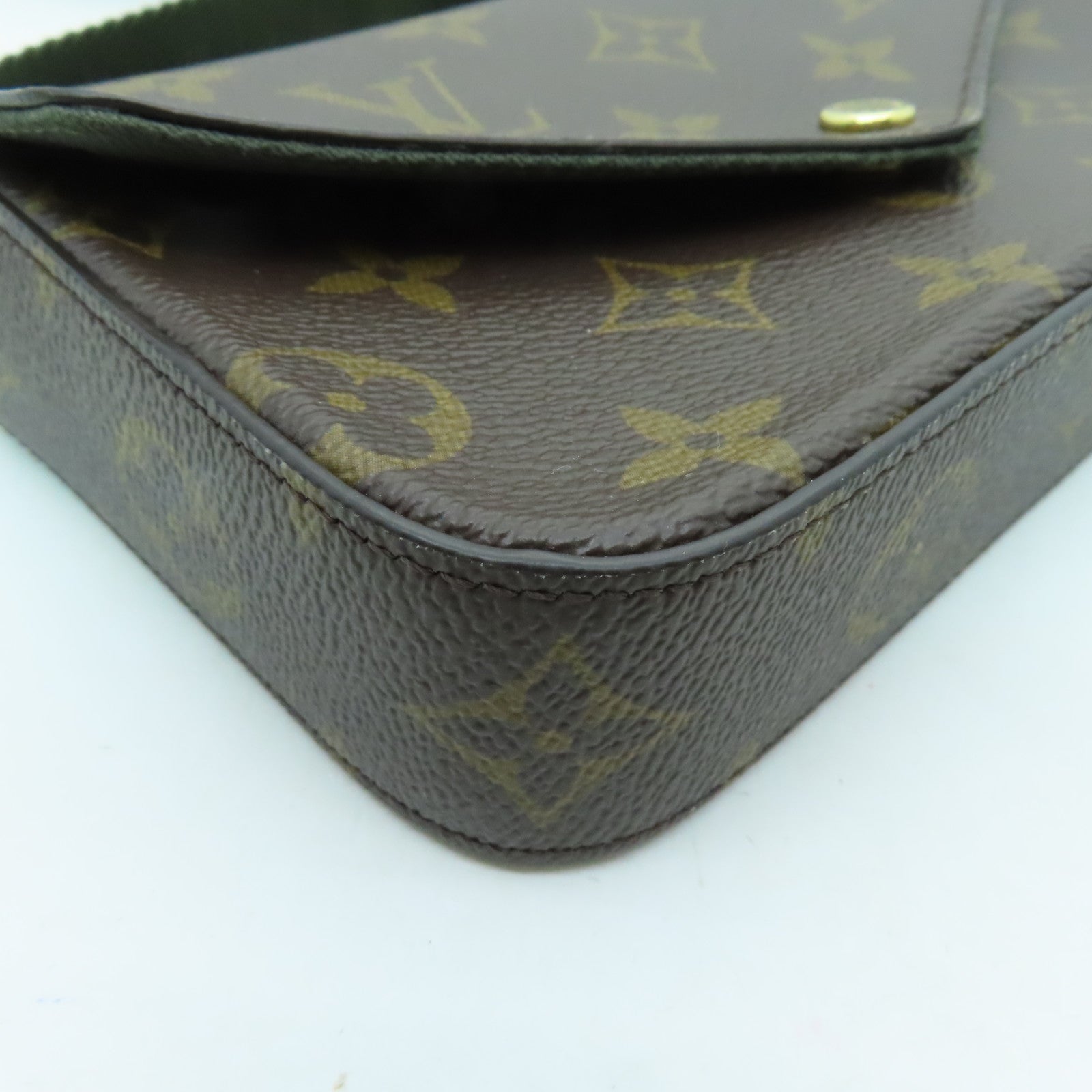 LOUIS VUITTON Monogram Felicie Strap & Go金扣肩背袋棕色