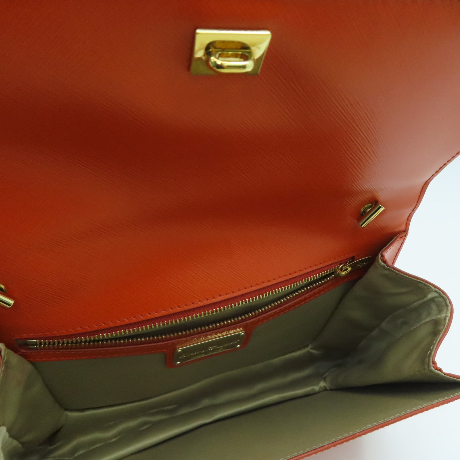 Salvatore Ferragamo 牛皮皮革Shoulder Bag金扣肩背袋橙色