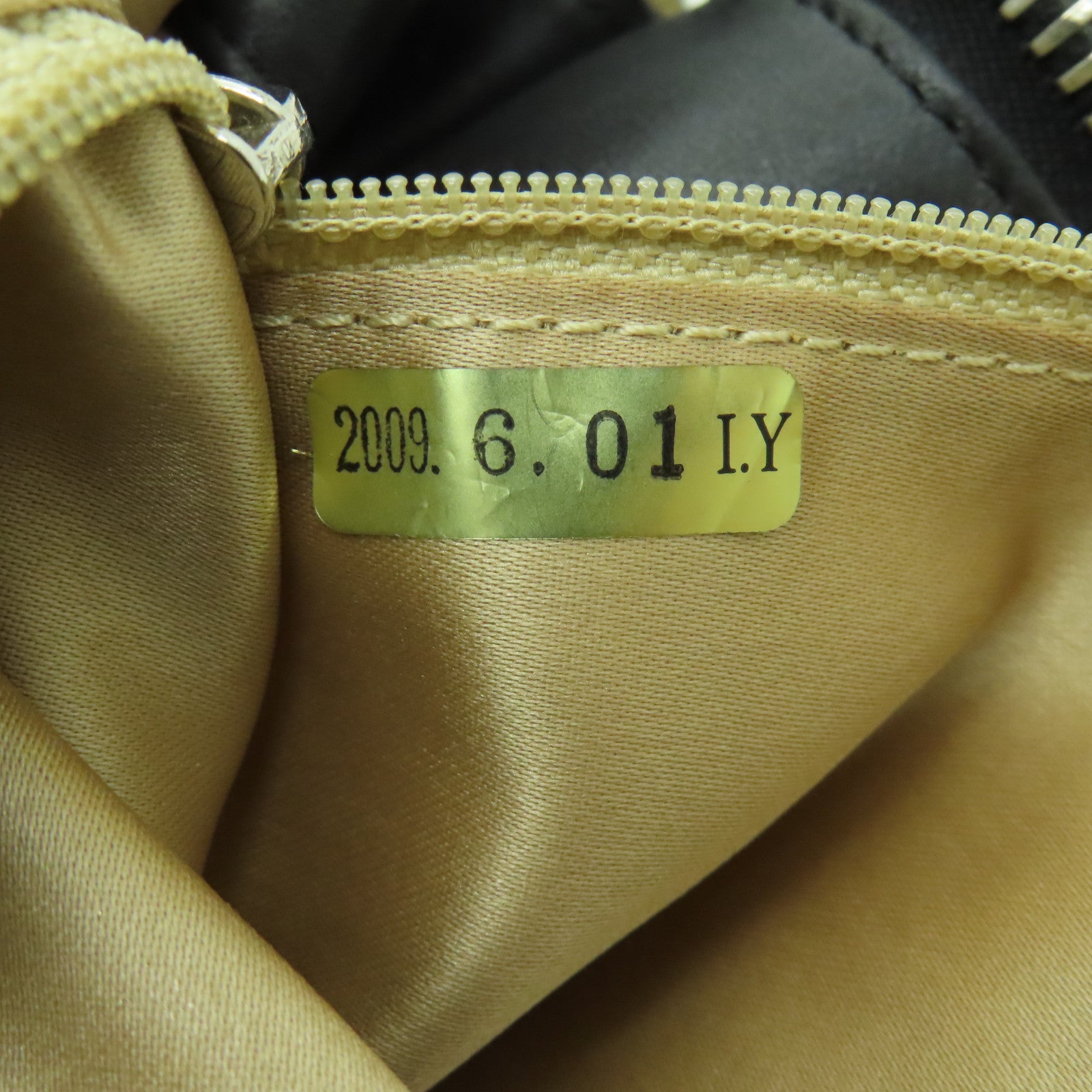 CHANEL 【激減優惠】羊皮皮革Shoulder Bag銀扣肩背袋黑色