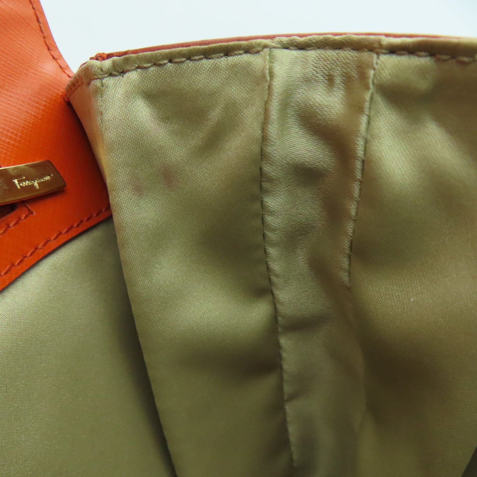 Salvatore Ferragamo 牛皮皮革Shoulder Bag金扣肩背袋橙色