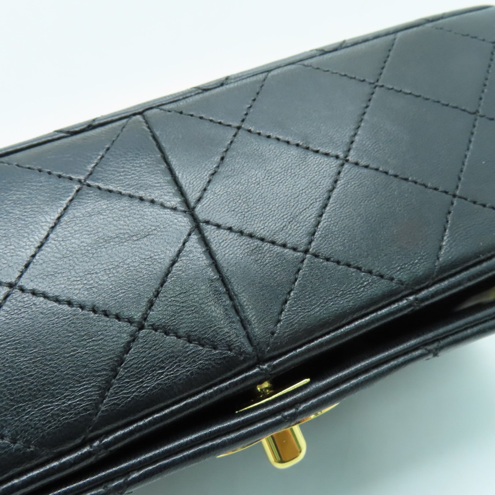 CHANEL 【激減優惠】菱格羊皮皮革Chain Shoulder Bag金扣黑色