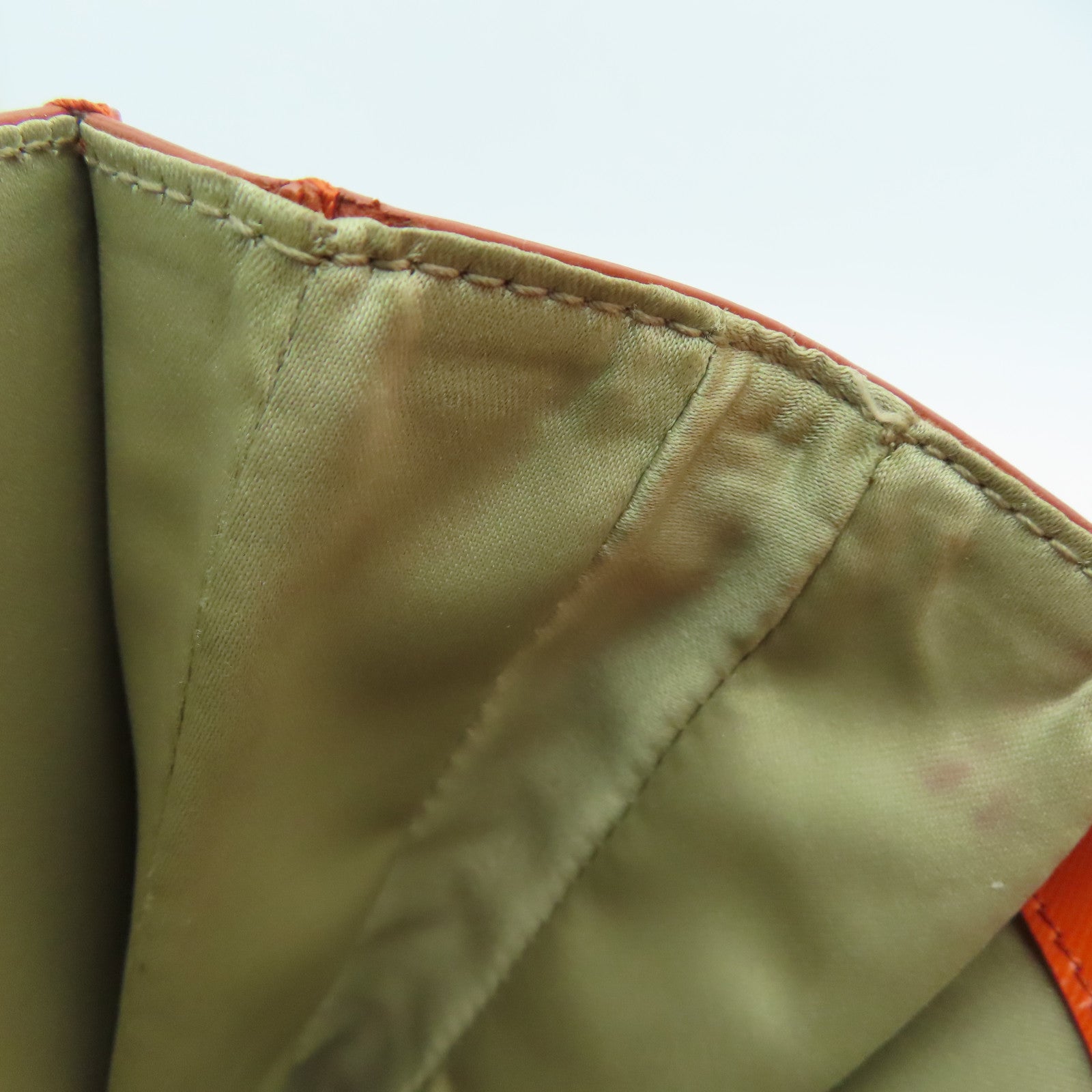 Salvatore Ferragamo 牛皮皮革Shoulder Bag金扣肩背袋橙色