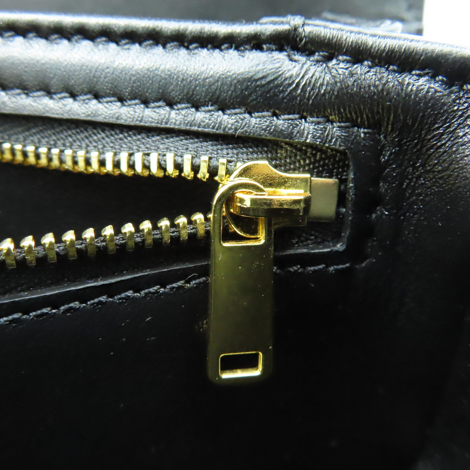CELINE 牛皮皮革Classic Box金扣肩背袋黑色