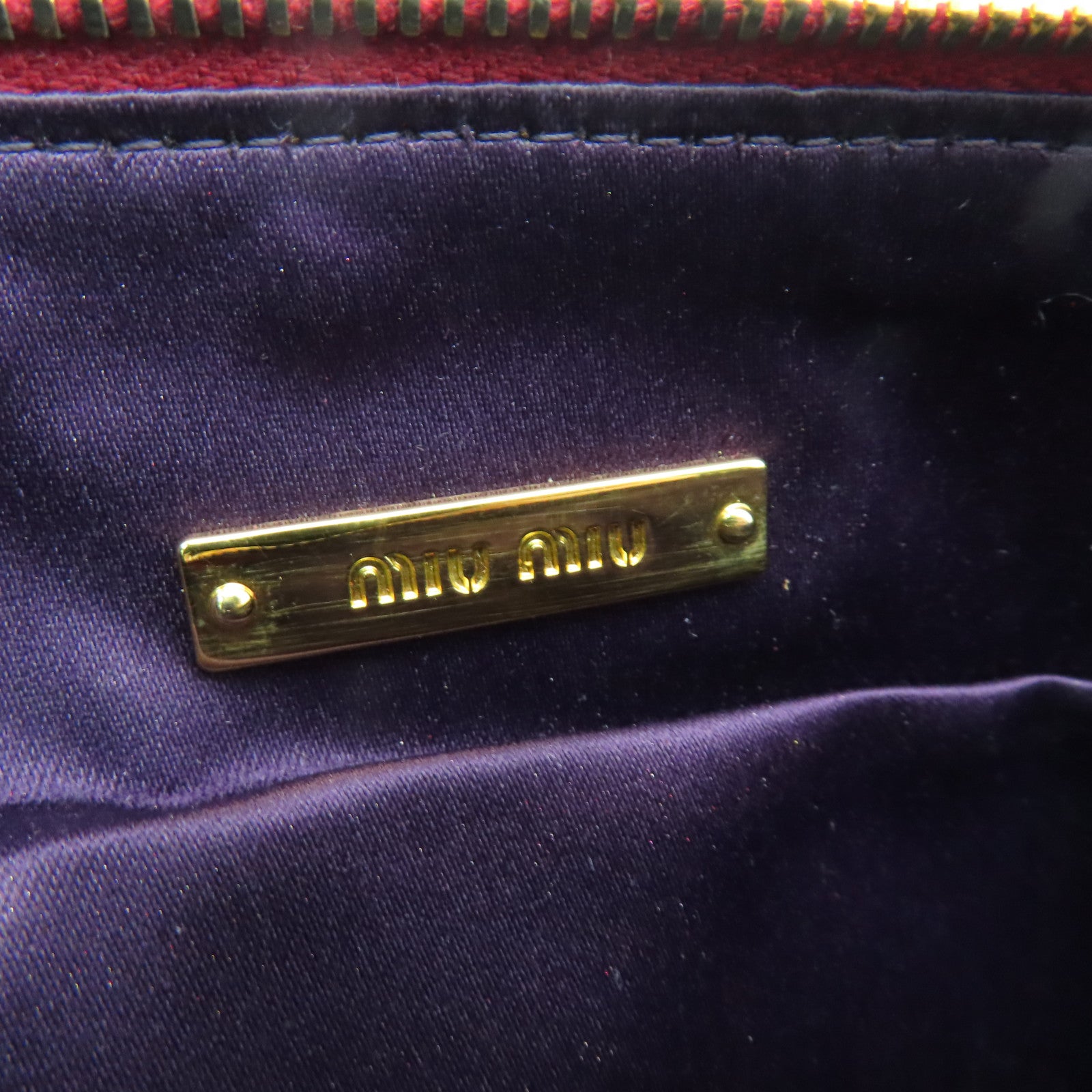 Miu Miu 皮革Pouch金扣手拿包紅色